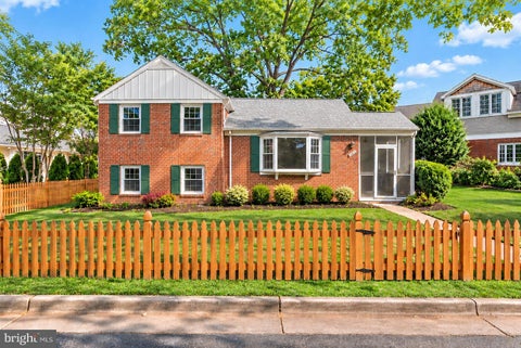 Homes For Rent - 709 W View Terrace<br/> Alexandria City County, ALEXANDRIA, VA 22301