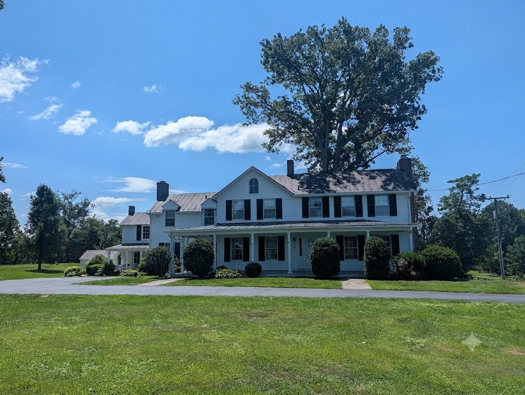 Photo of 17796 Harmony Church Road, HAMILTON, VA 20158 (MLS # VALO2132966)