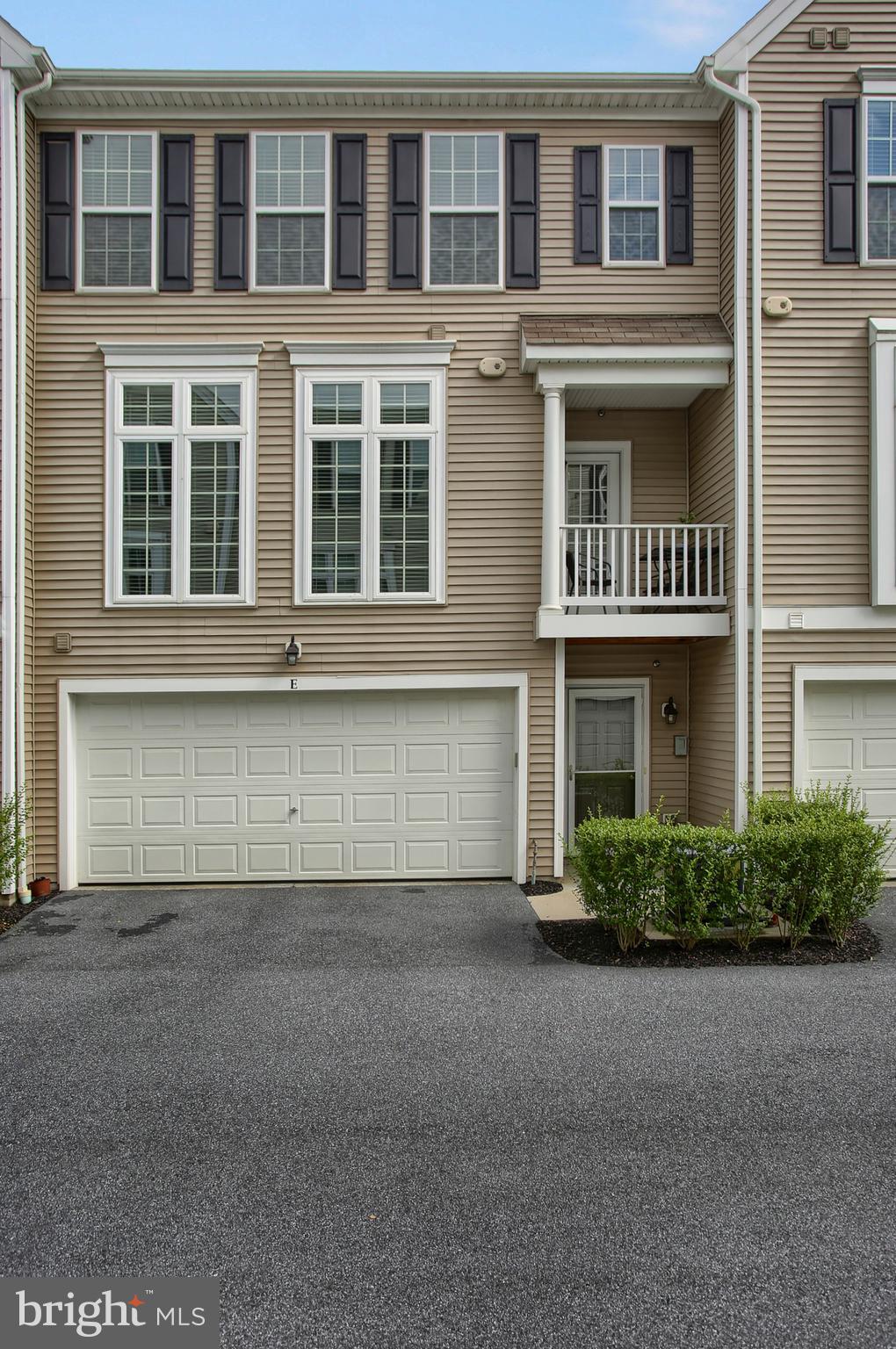 TOWNS AT MERIDIAN - Residential Lease