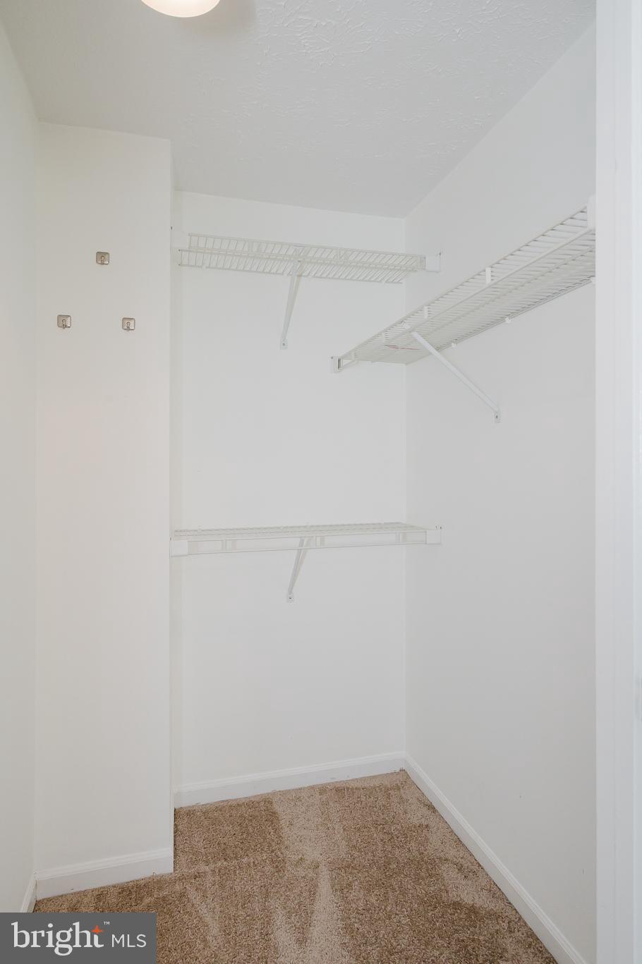 RIVERSIDE - Residential Lease