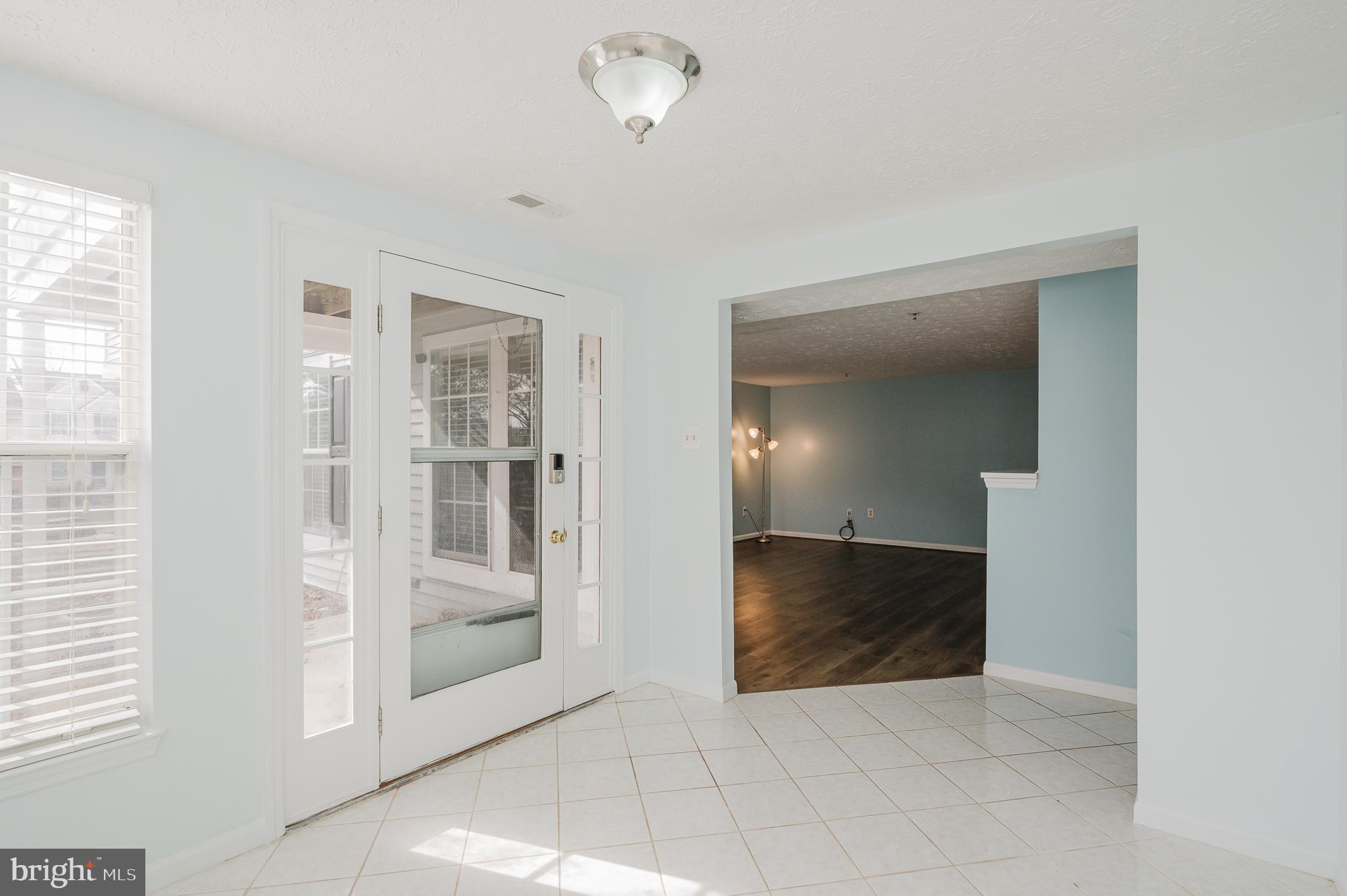 RIVERSIDE - Residential Lease