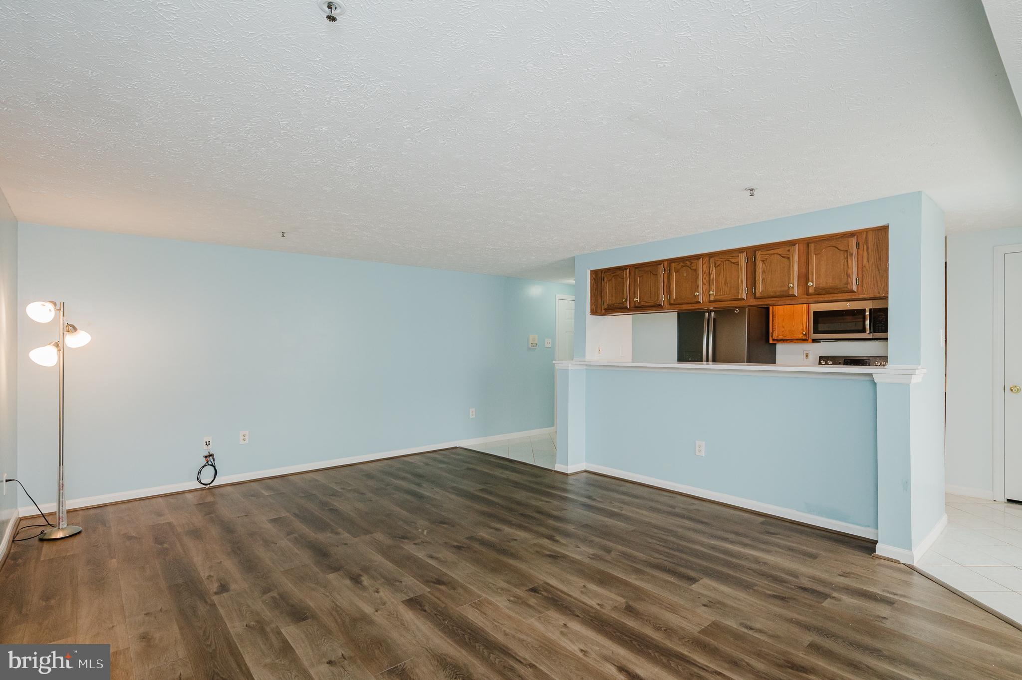 RIVERSIDE - Residential Lease