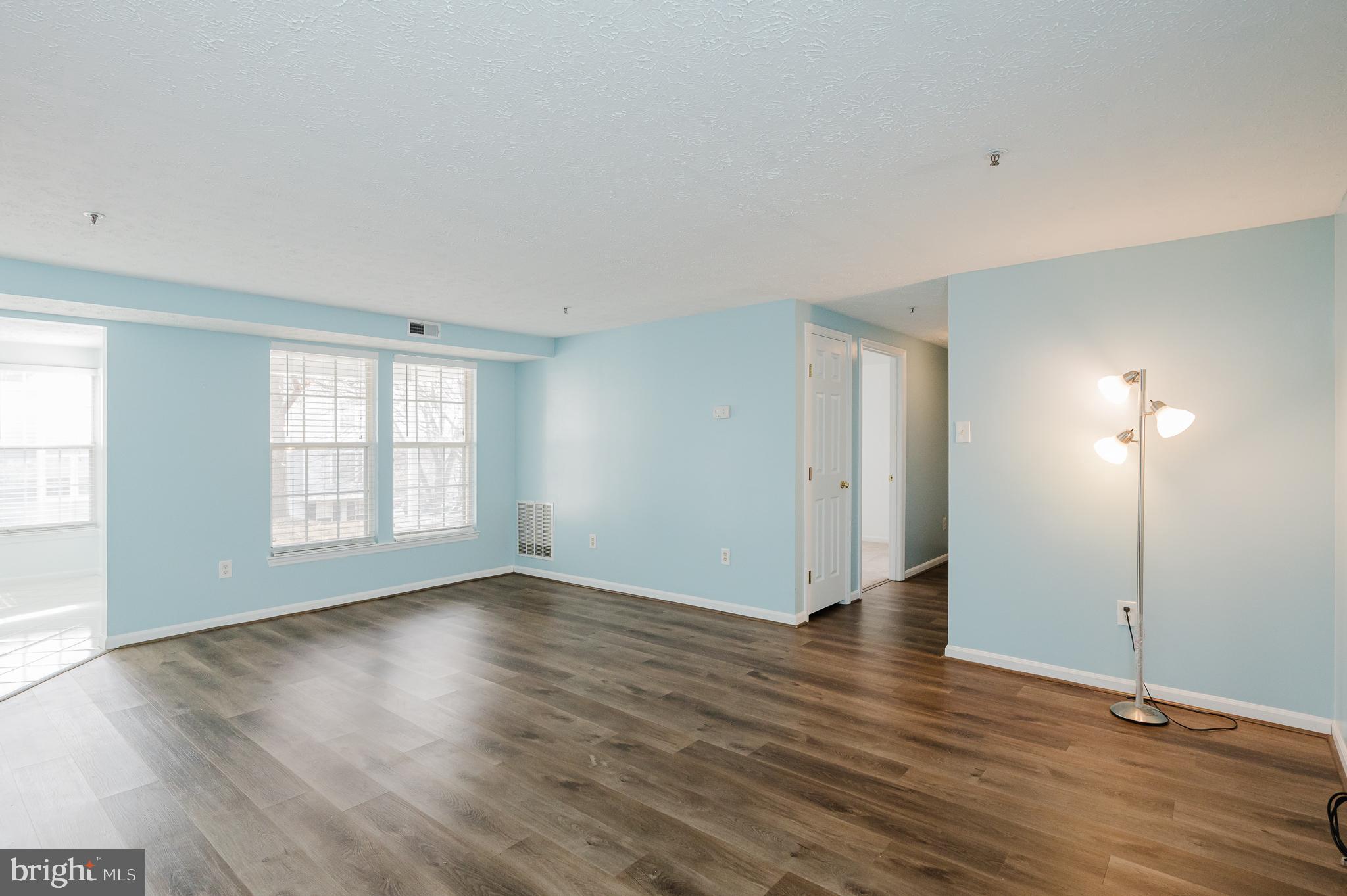 RIVERSIDE - Residential Lease