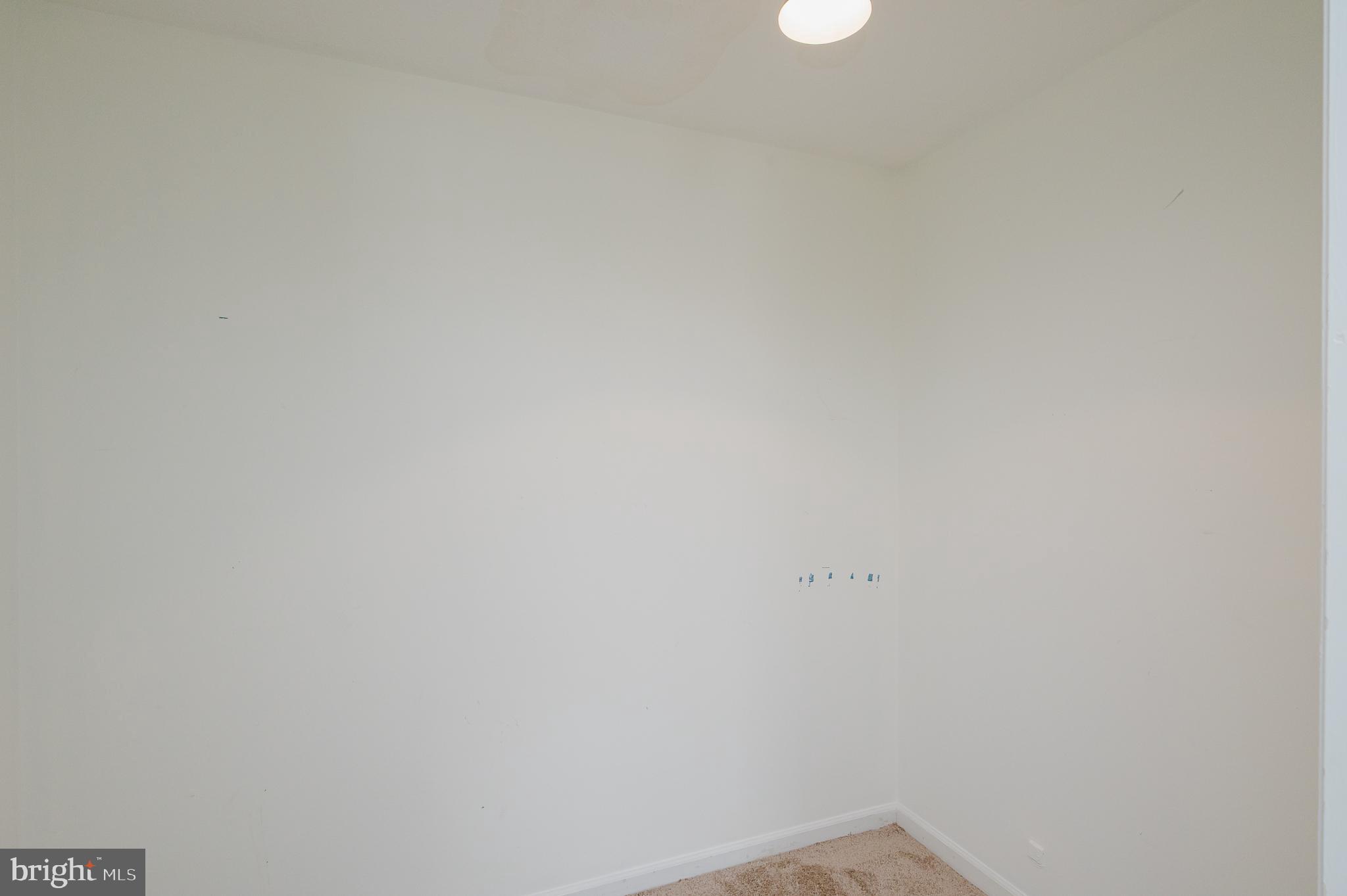 RIVERSIDE - Residential Lease