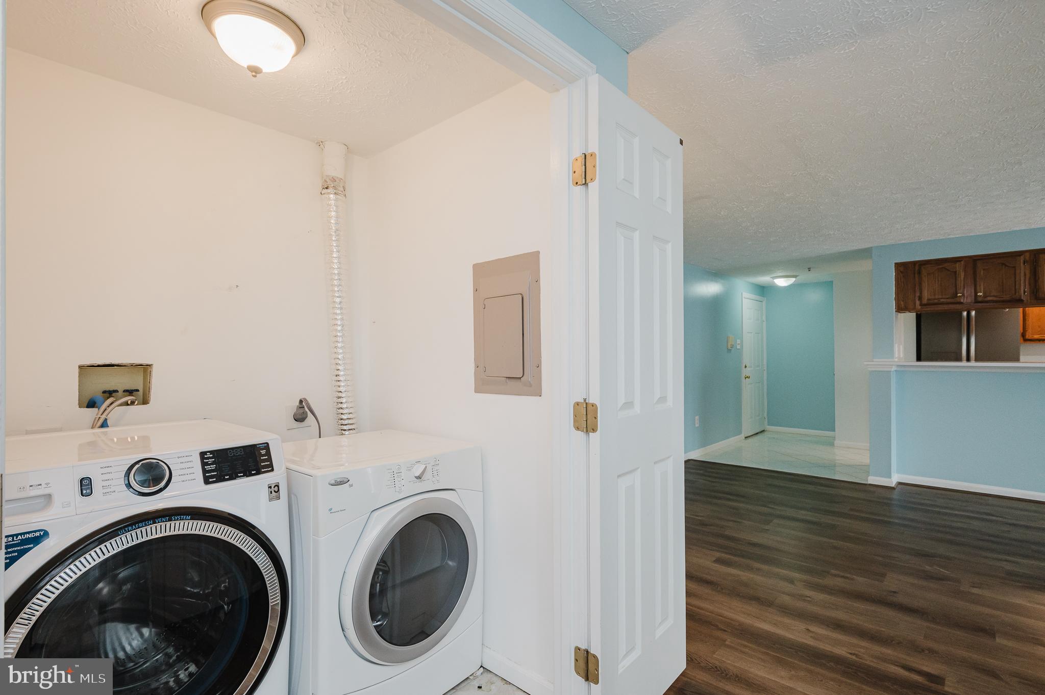 RIVERSIDE - Residential Lease