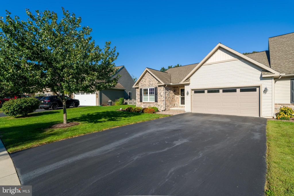 Photo of 5179 Oak Leaf Drive, MOUNT JOY, PA 17552 (MLS # PALA2079154)