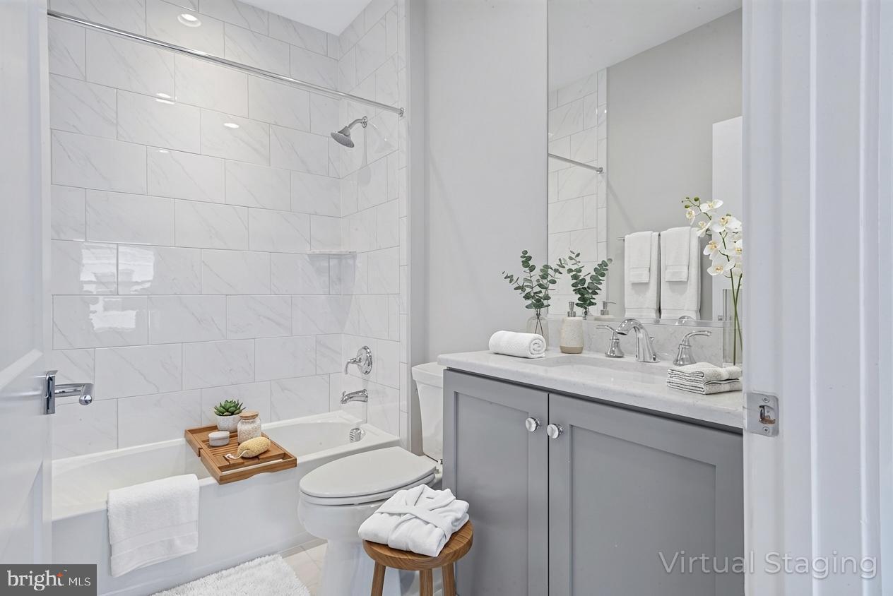 THE TOWNES AT GROSVENOR PLACE - Residential