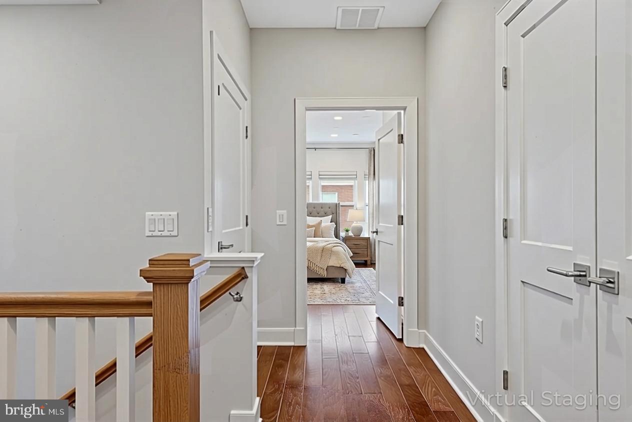 THE TOWNES AT GROSVENOR PLACE - Residential