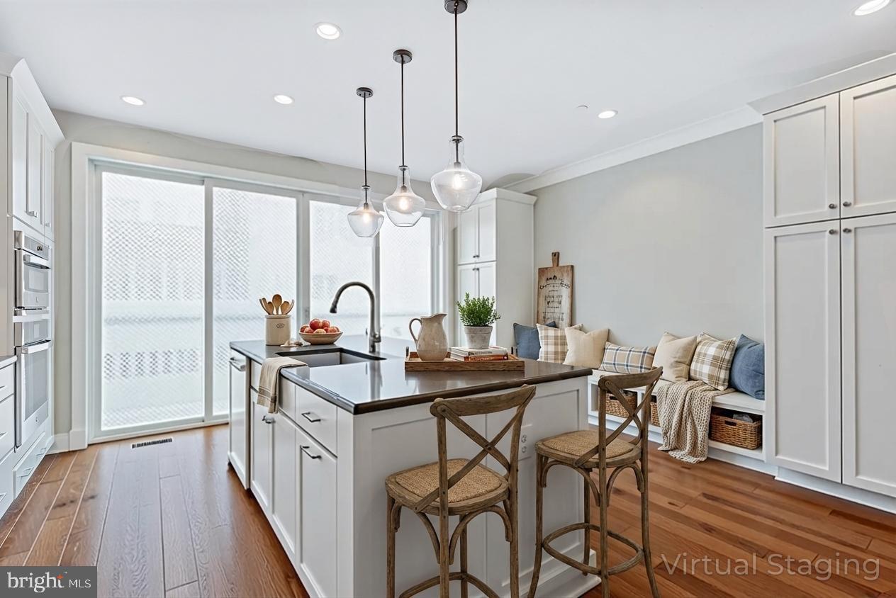 THE TOWNES AT GROSVENOR PLACE - Residential