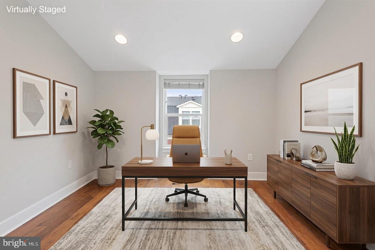 THE TOWNES AT GROSVENOR PLACE - Residential