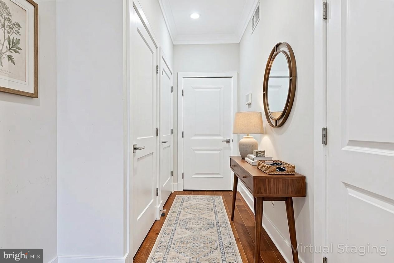 THE TOWNES AT GROSVENOR PLACE - Residential