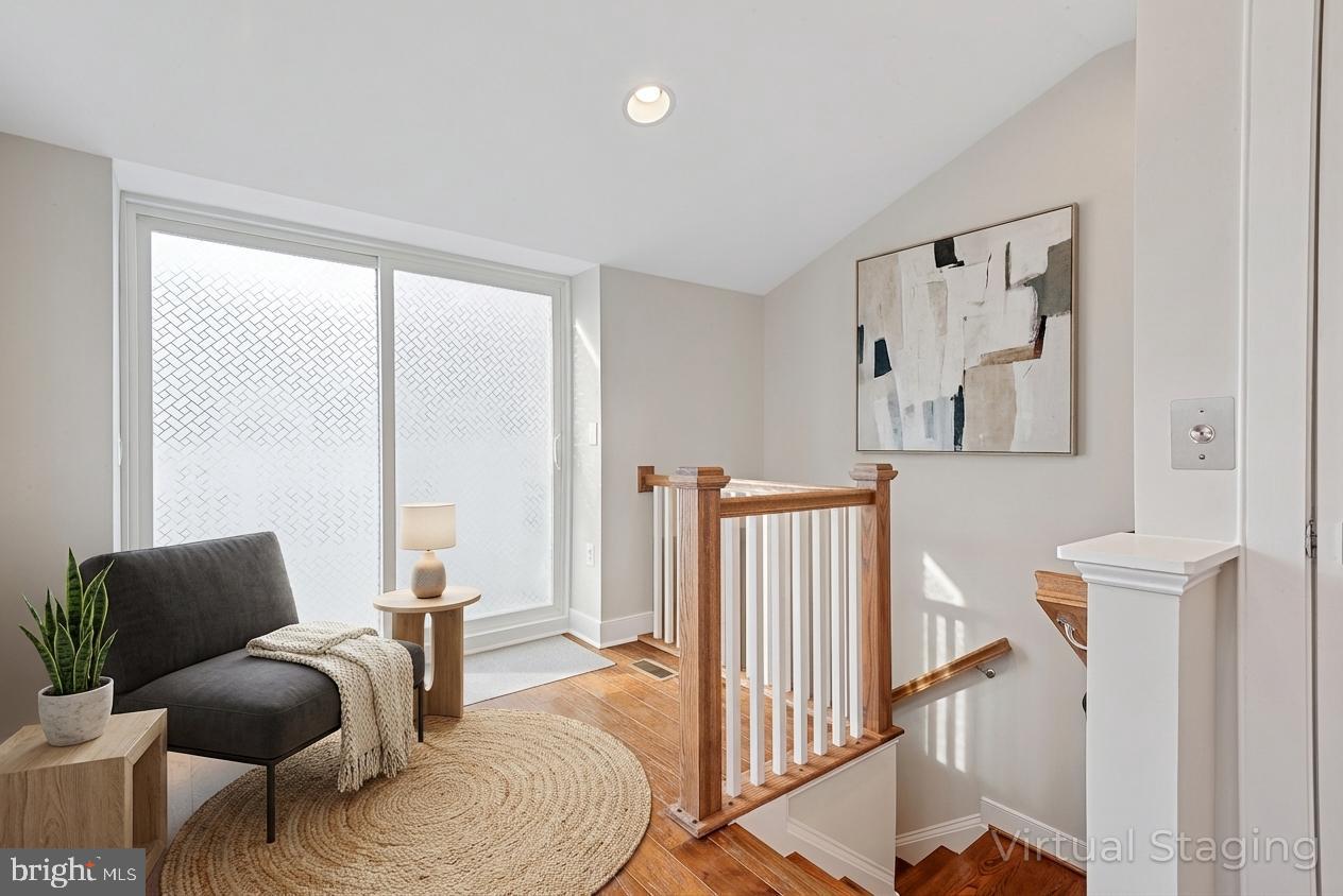 THE TOWNES AT GROSVENOR PLACE - Residential