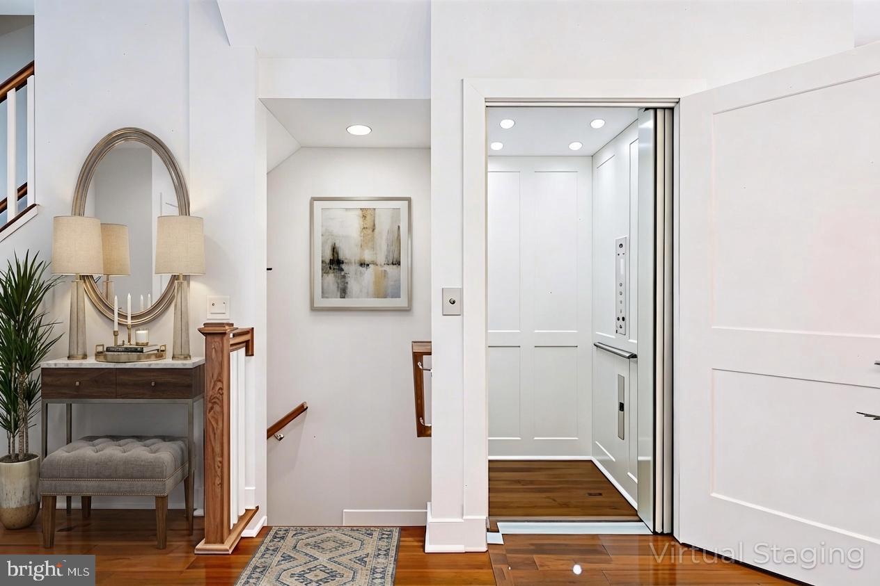 THE TOWNES AT GROSVENOR PLACE - Residential