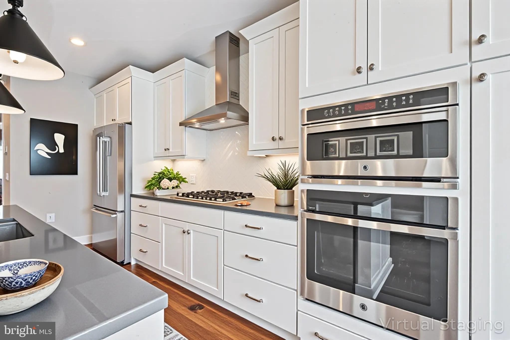 THE TOWNES AT GROSVENOR PLACE - Residential