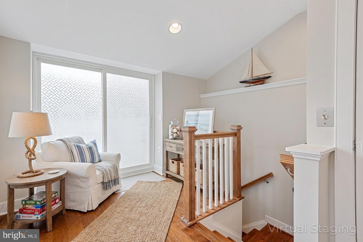 THE TOWNES AT GROSVENOR PLACE - Residential