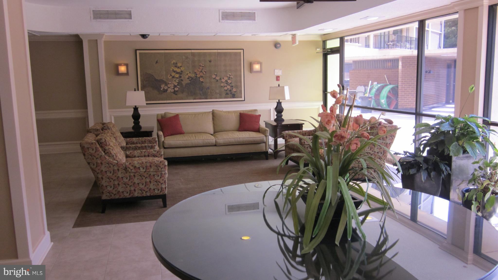 MCLEAN HOUSE - Residential Lease