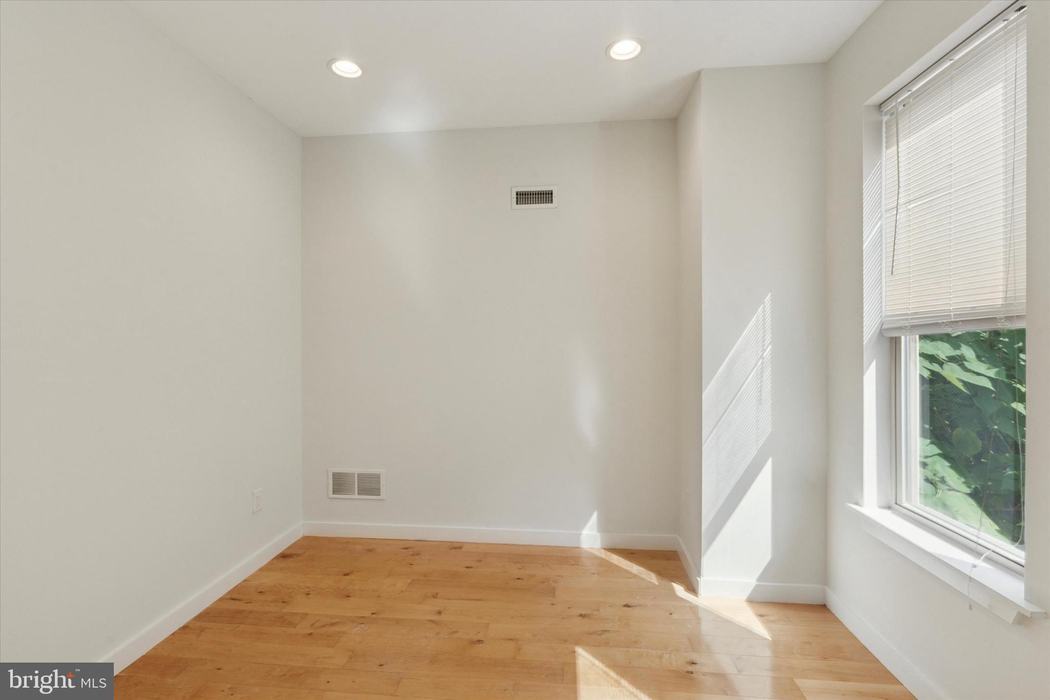 MANTUA - Residential