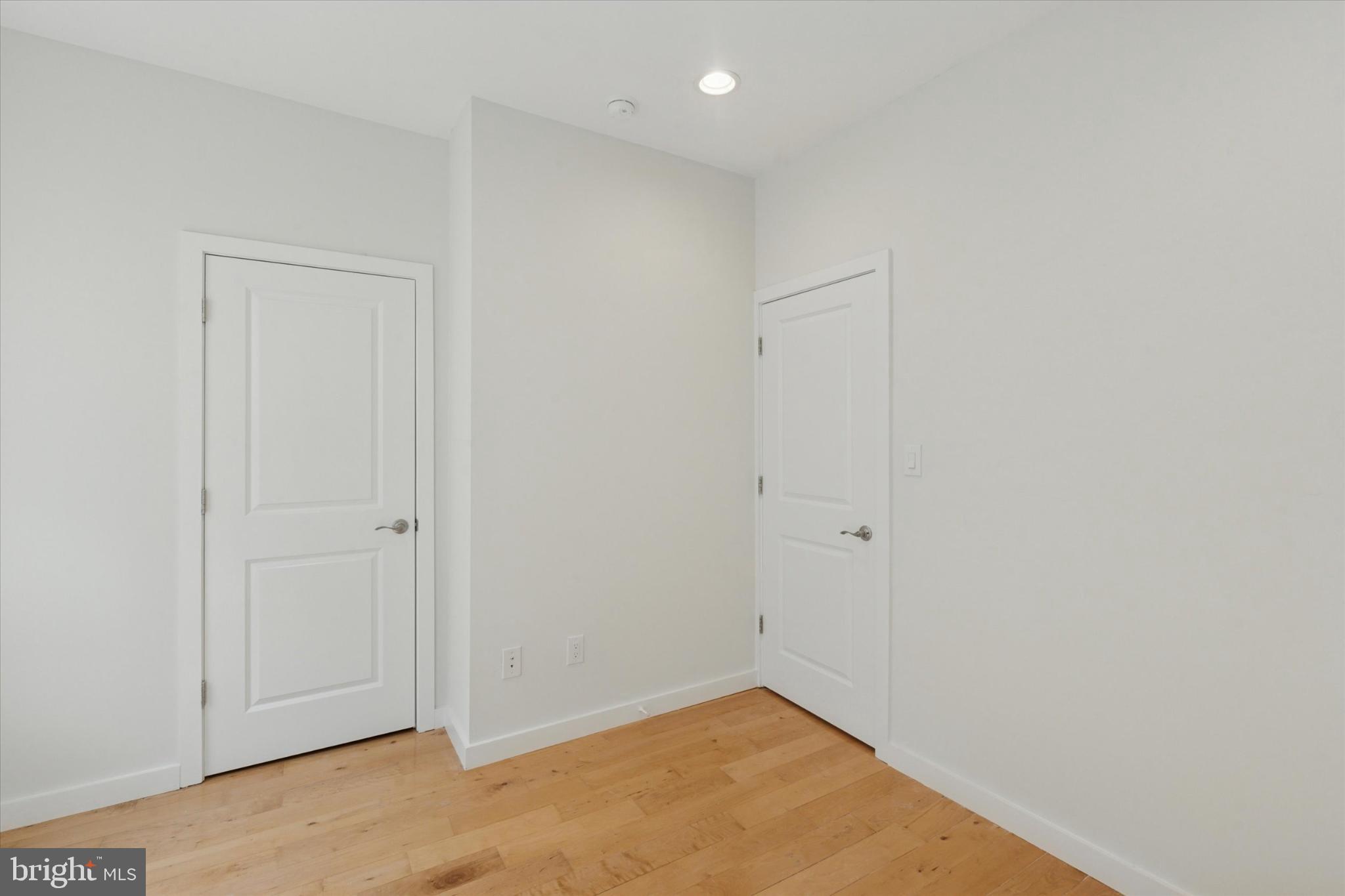 MANTUA - Residential