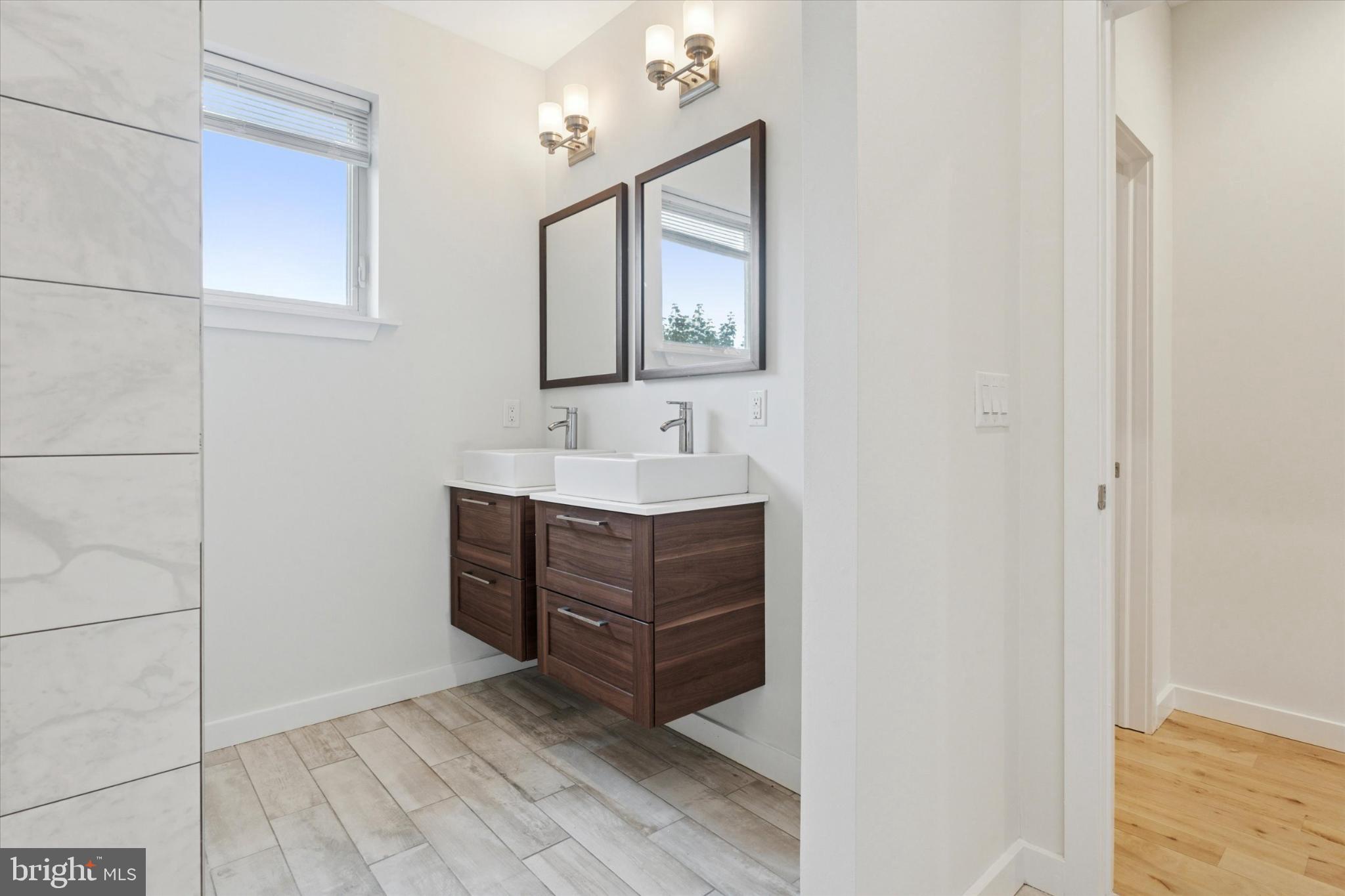 MANTUA - Residential