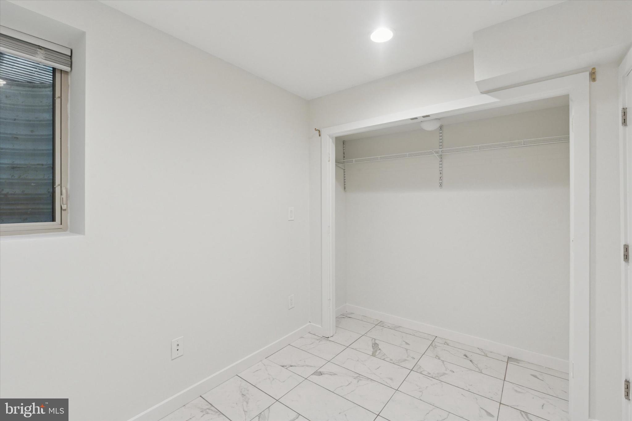 MANTUA - Residential