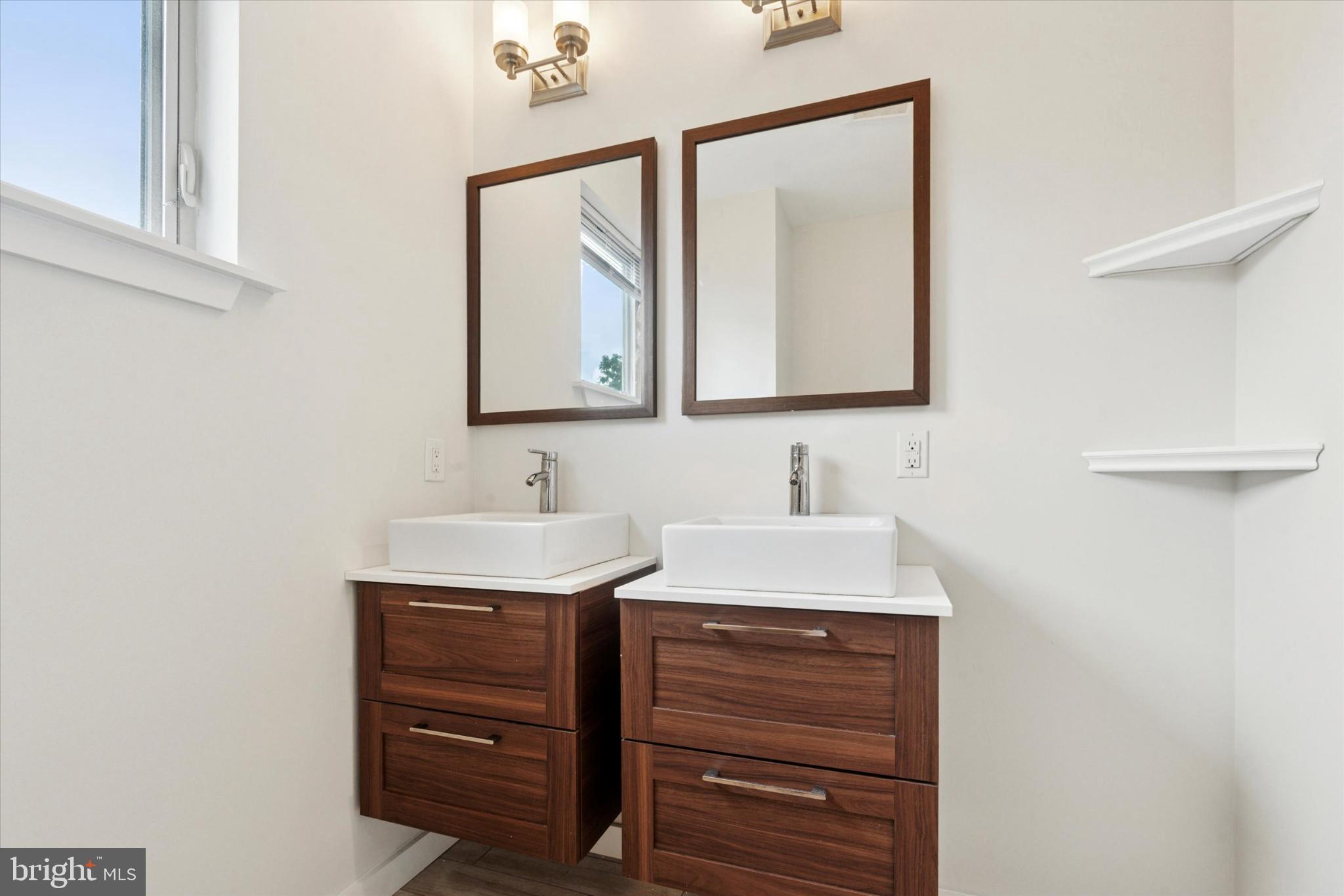 MANTUA - Residential