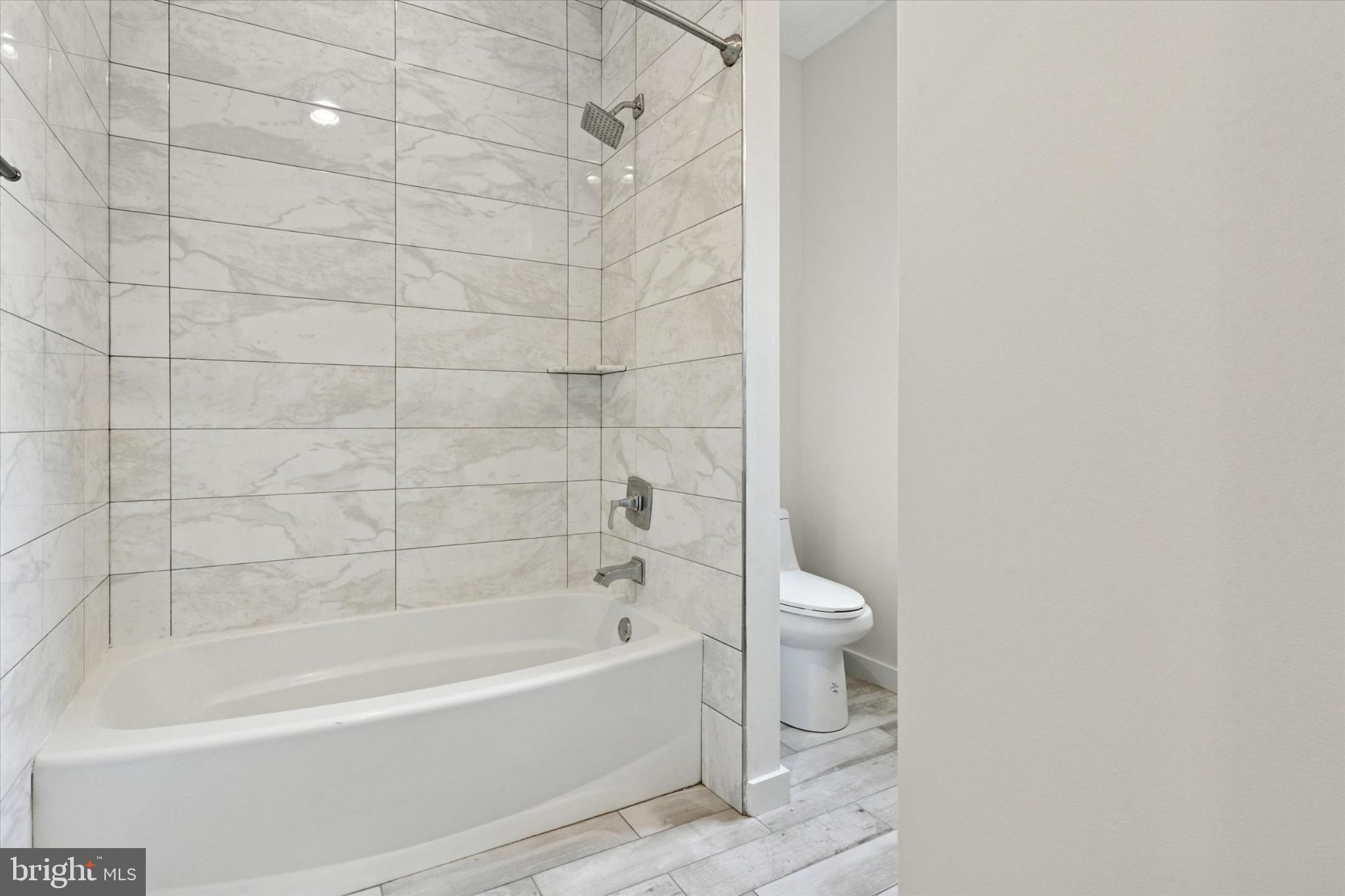 MANTUA - Residential