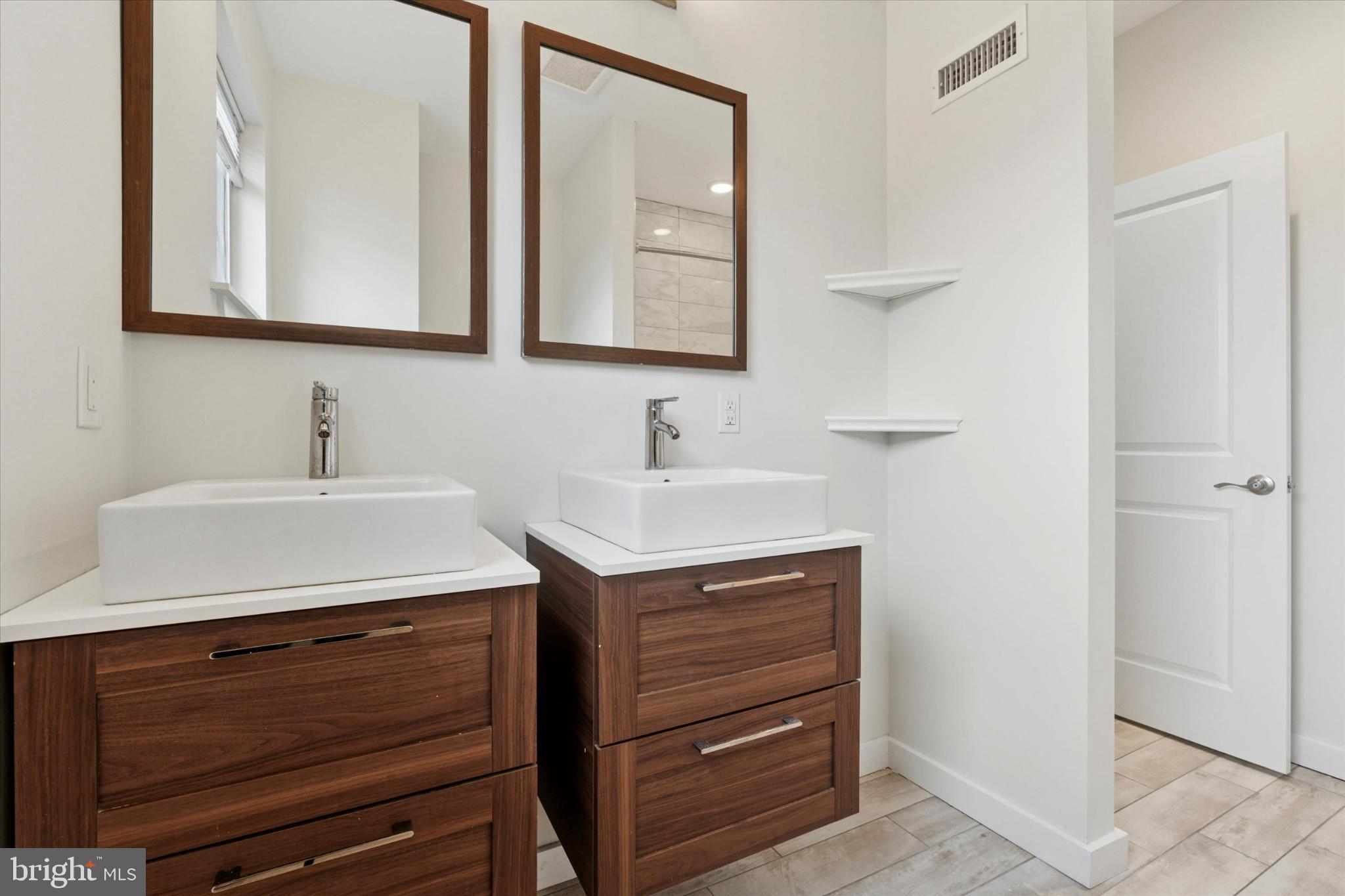 MANTUA - Residential