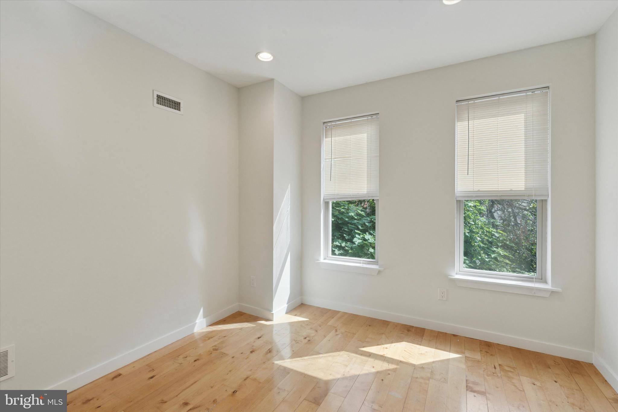 MANTUA - Residential