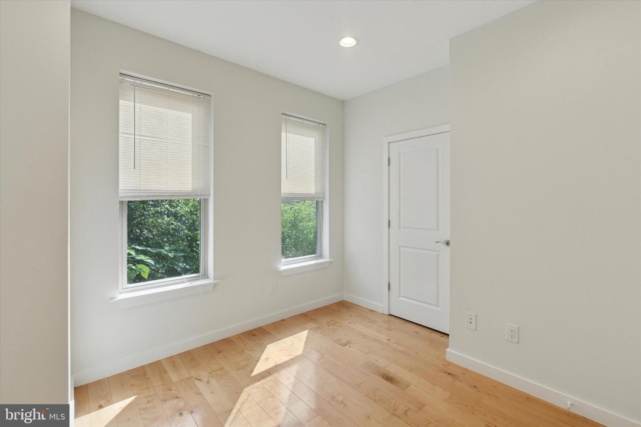 MANTUA - Residential