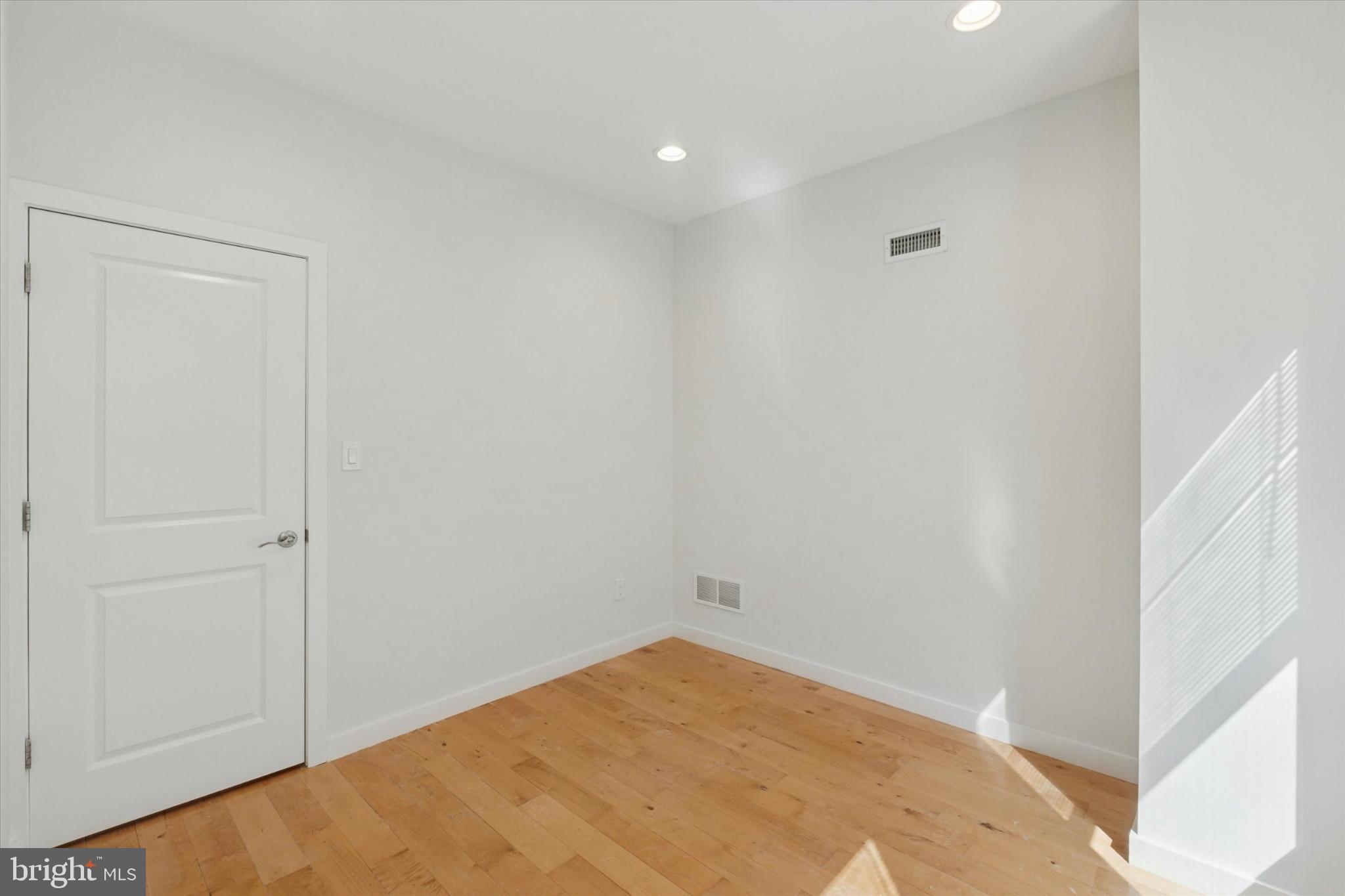 MANTUA - Residential