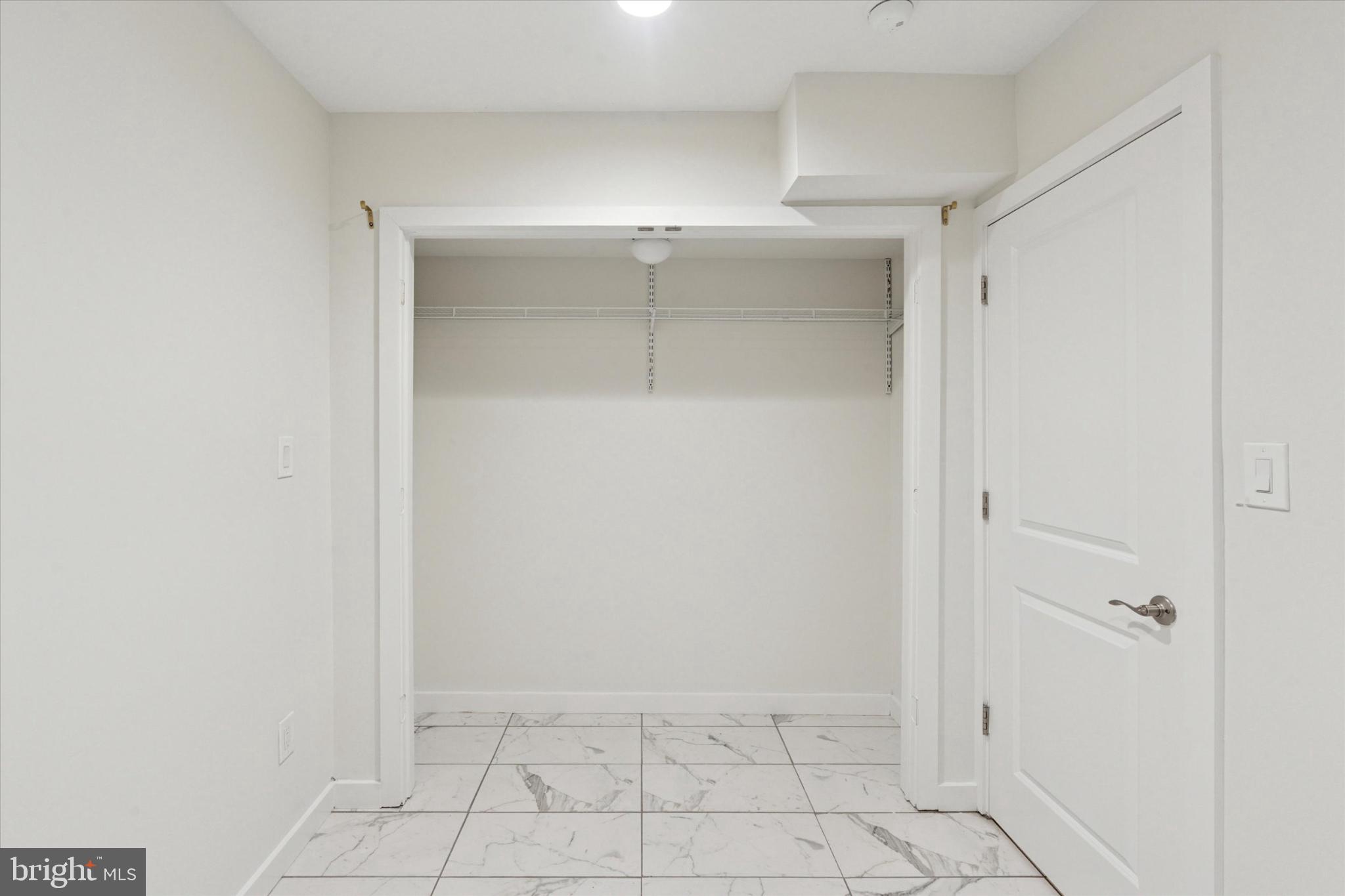 MANTUA - Residential