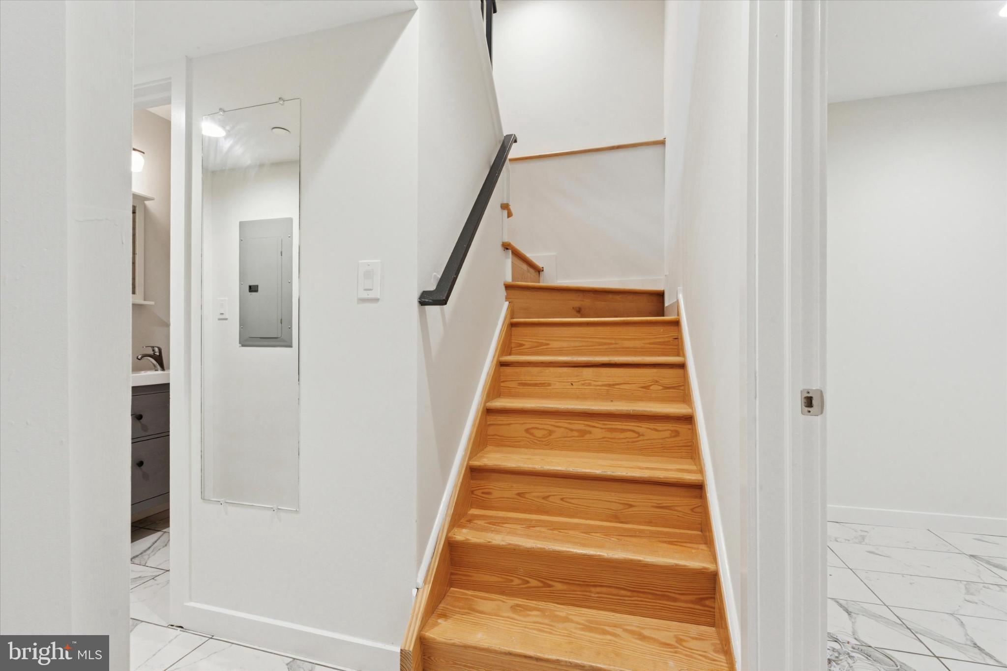 MANTUA - Residential