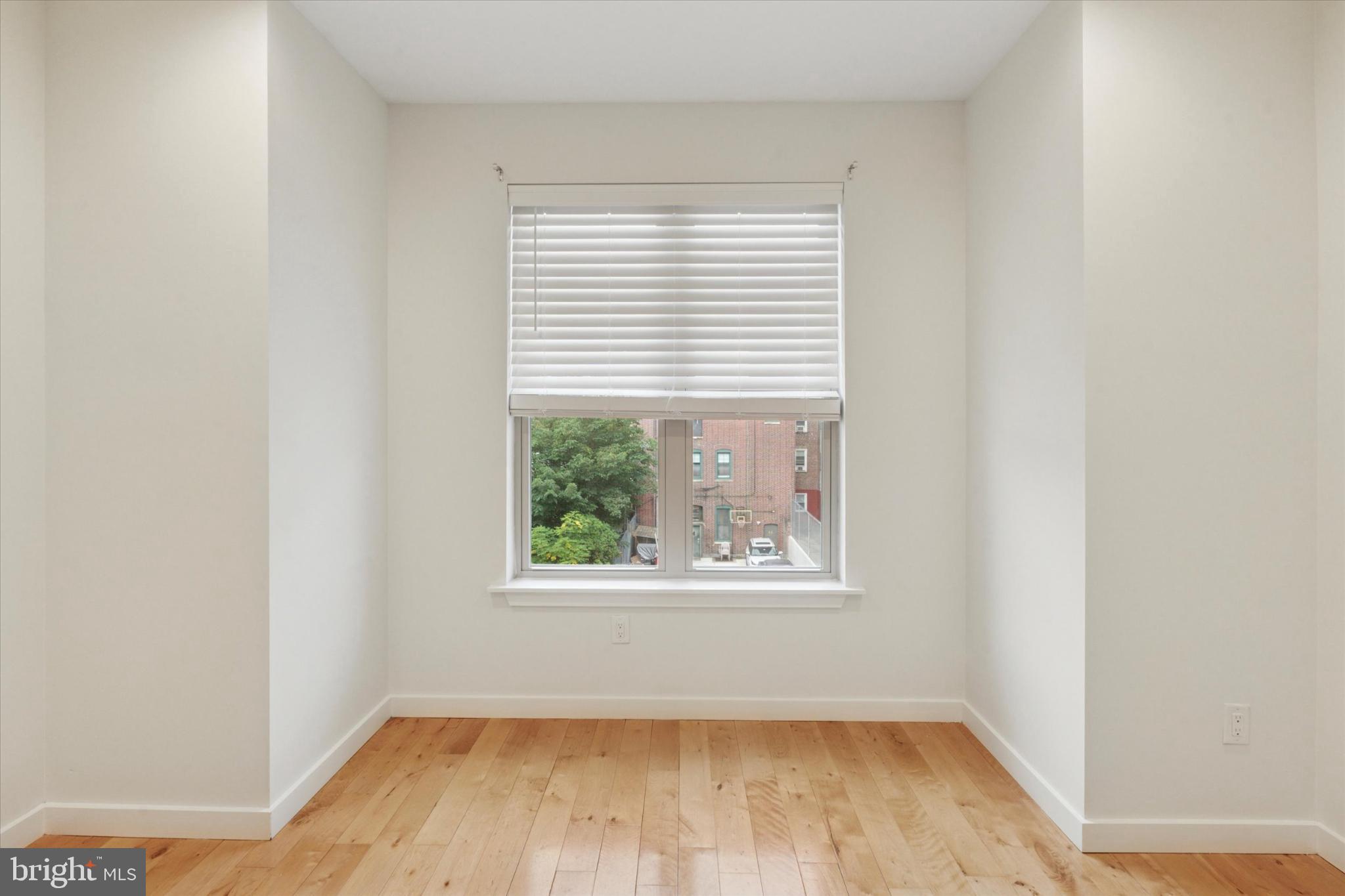 MANTUA - Residential