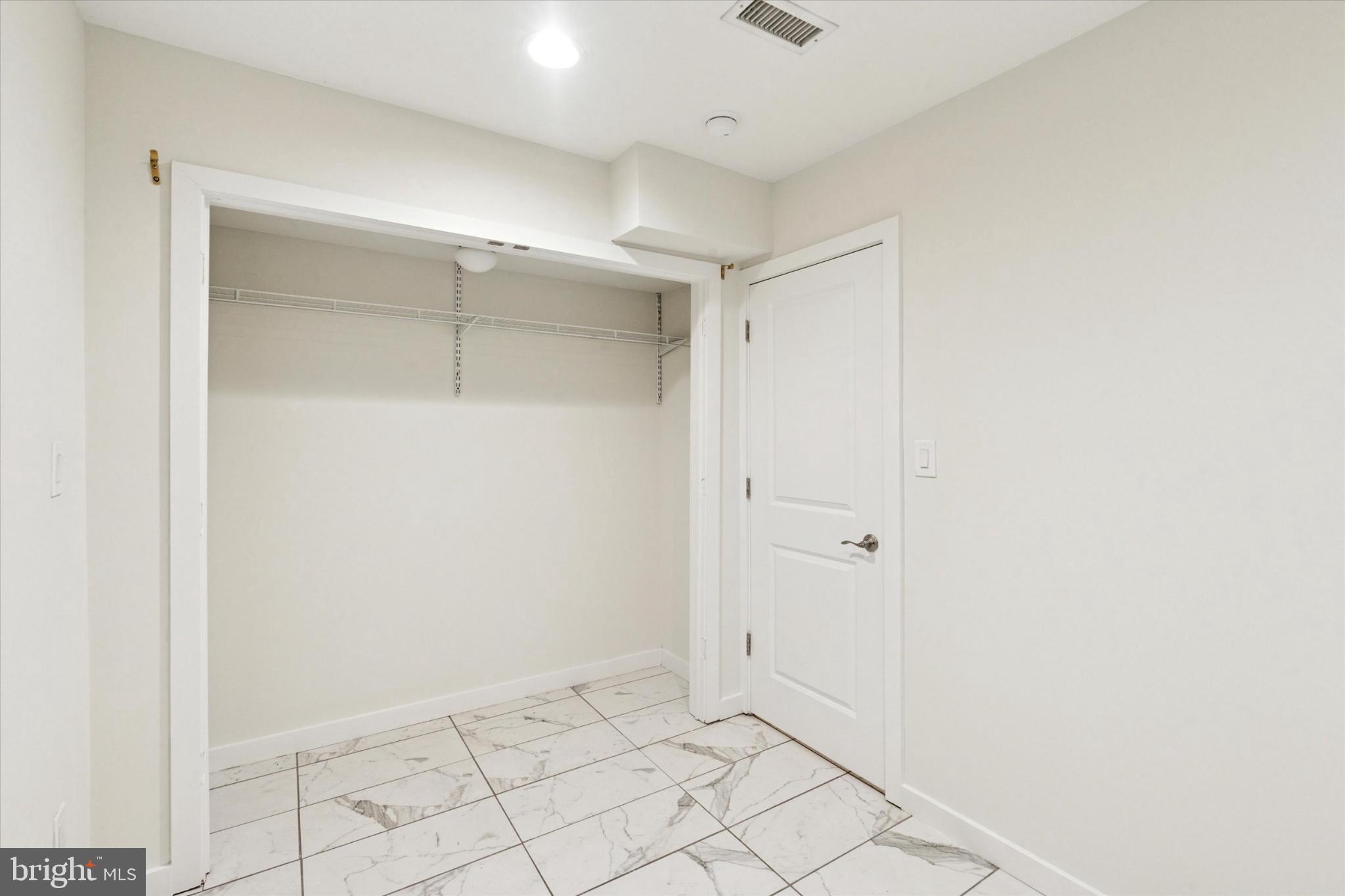 MANTUA - Residential