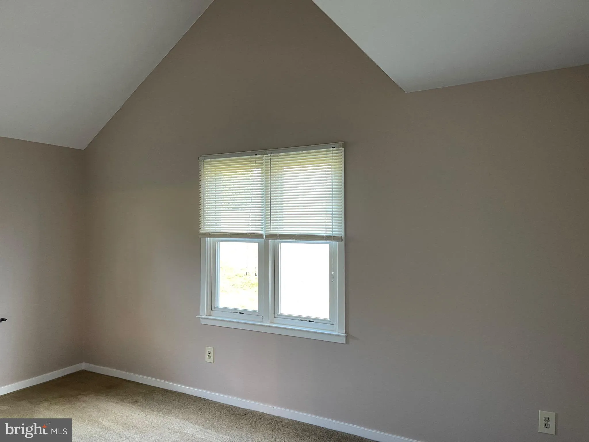 Chester Springs, Pennsylvania 19425, United States, 2 Bedrooms Bedrooms, ,2 BathroomsBathrooms,Residential,Pending,23691