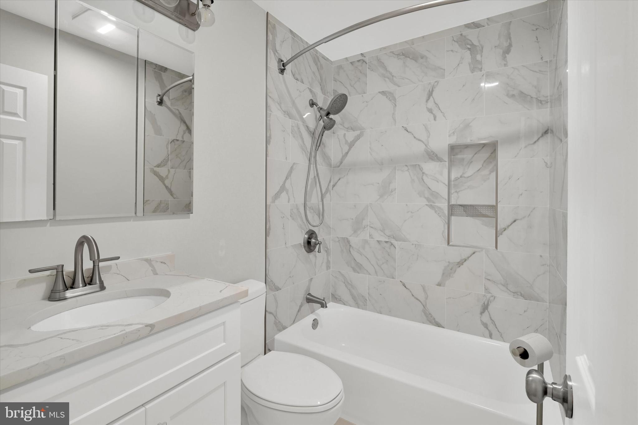 PRINCE PLACE II - Residential