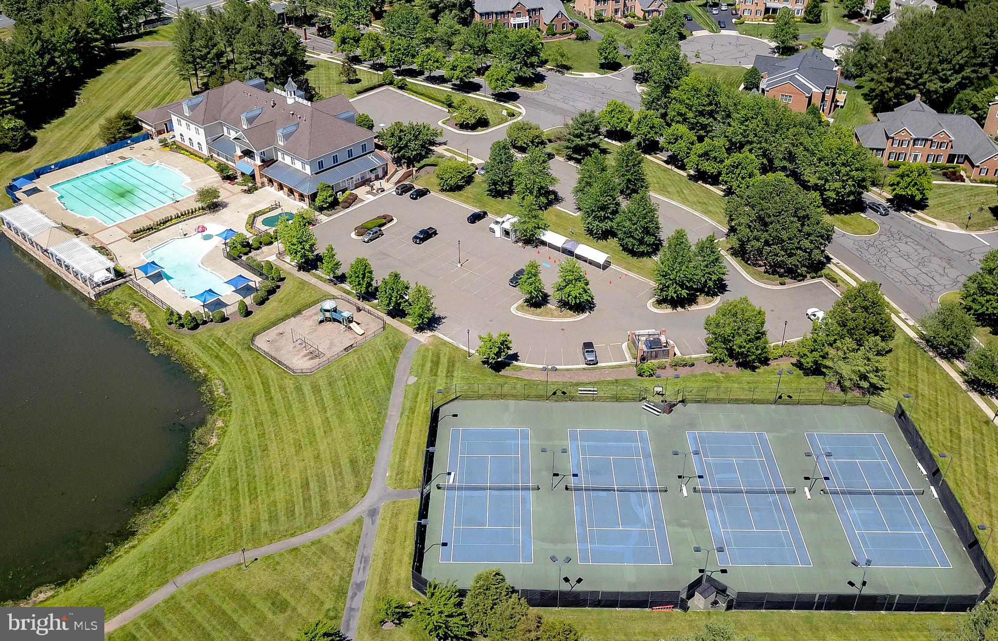 DOMINION VALLEY COUNTRY CLUB - Residential