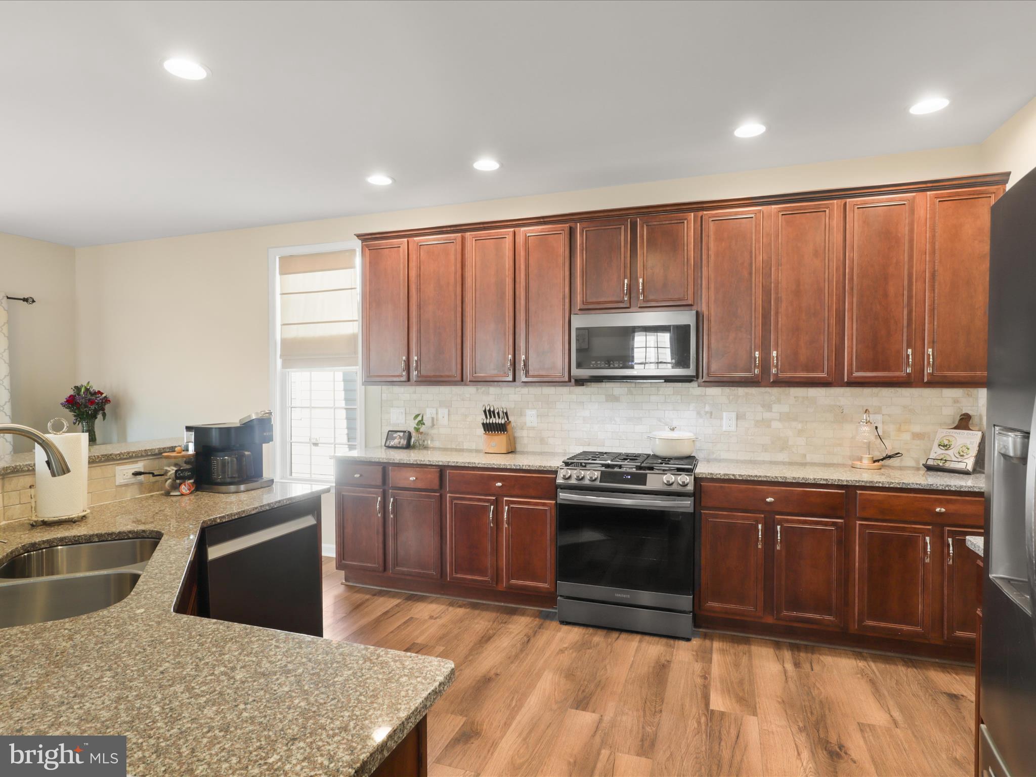 DOMINION VALLEY COUNTRY CLUB - Residential