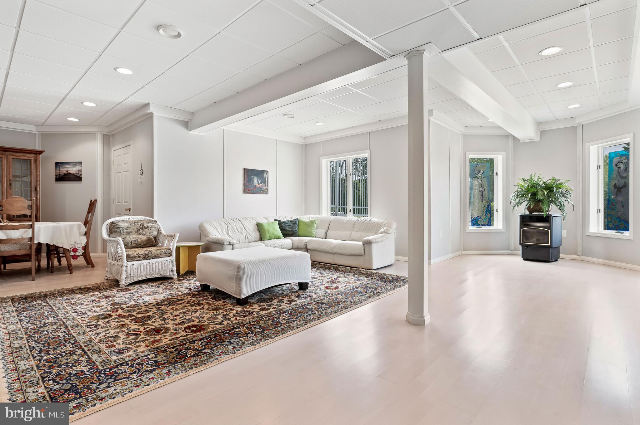 LAURELFORD - Residential