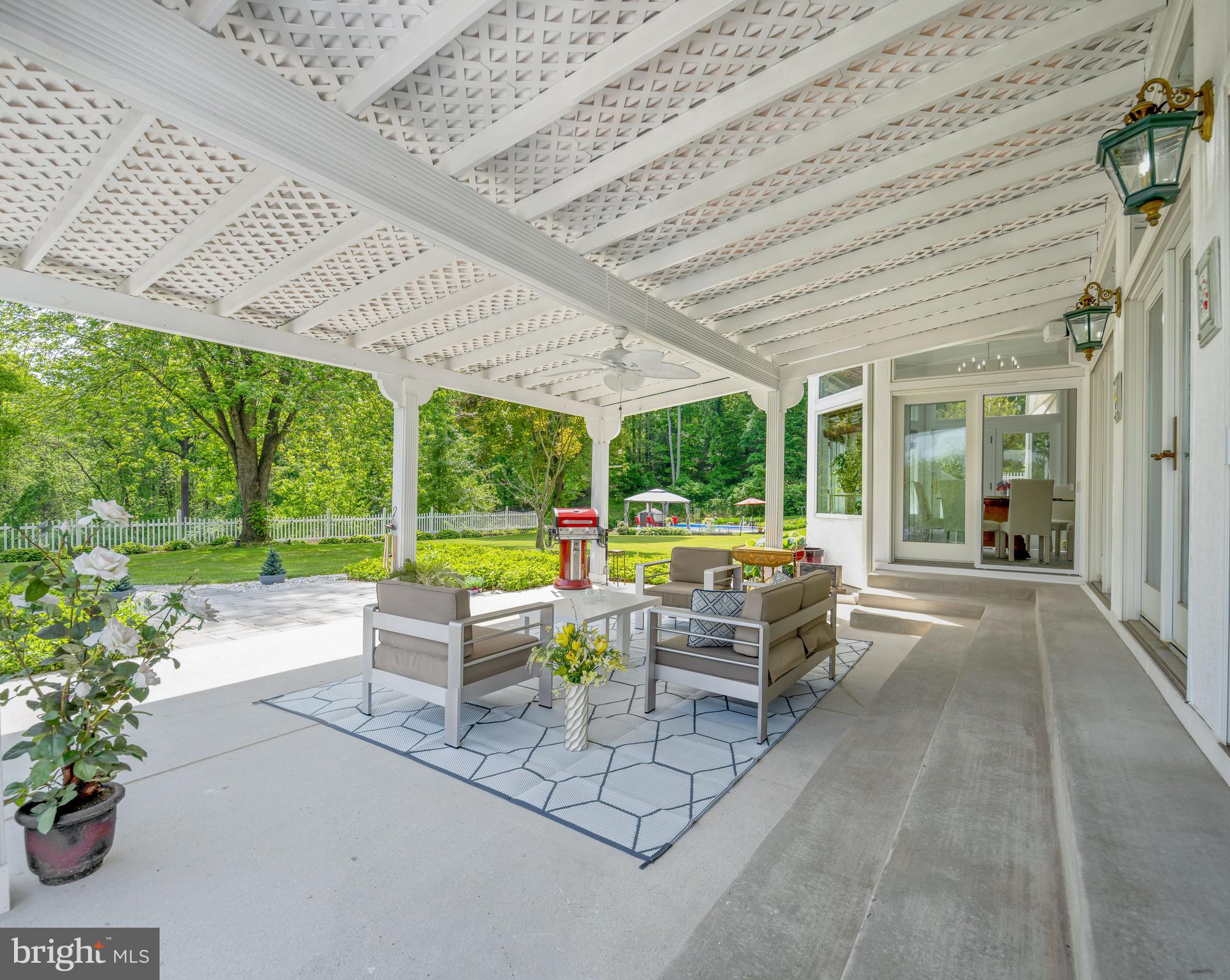 LAURELFORD - Residential