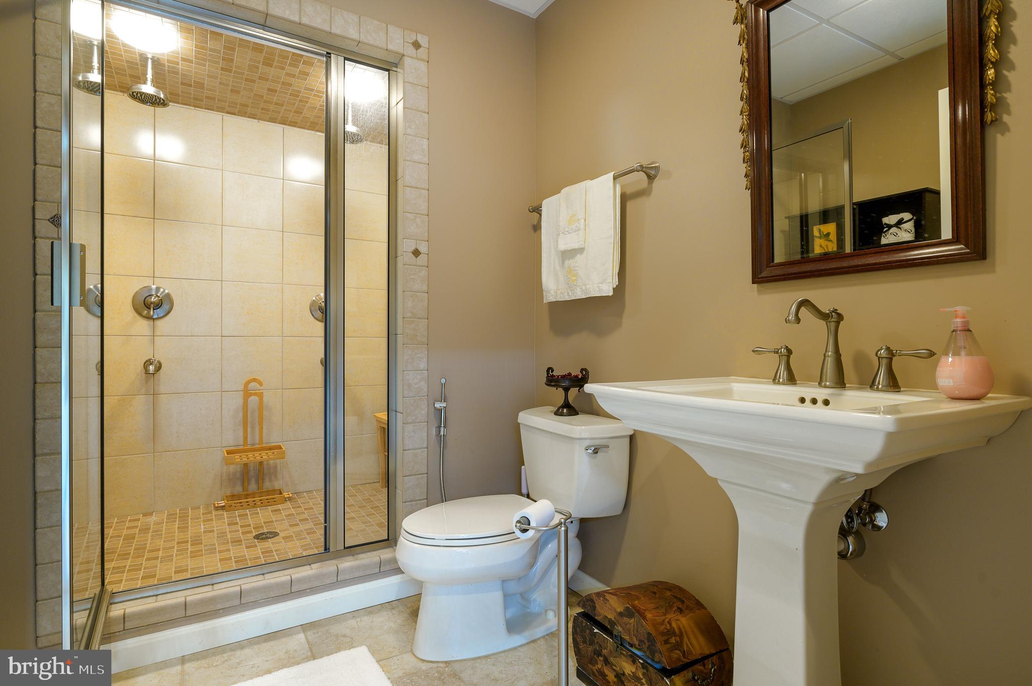 LAURELFORD - Residential