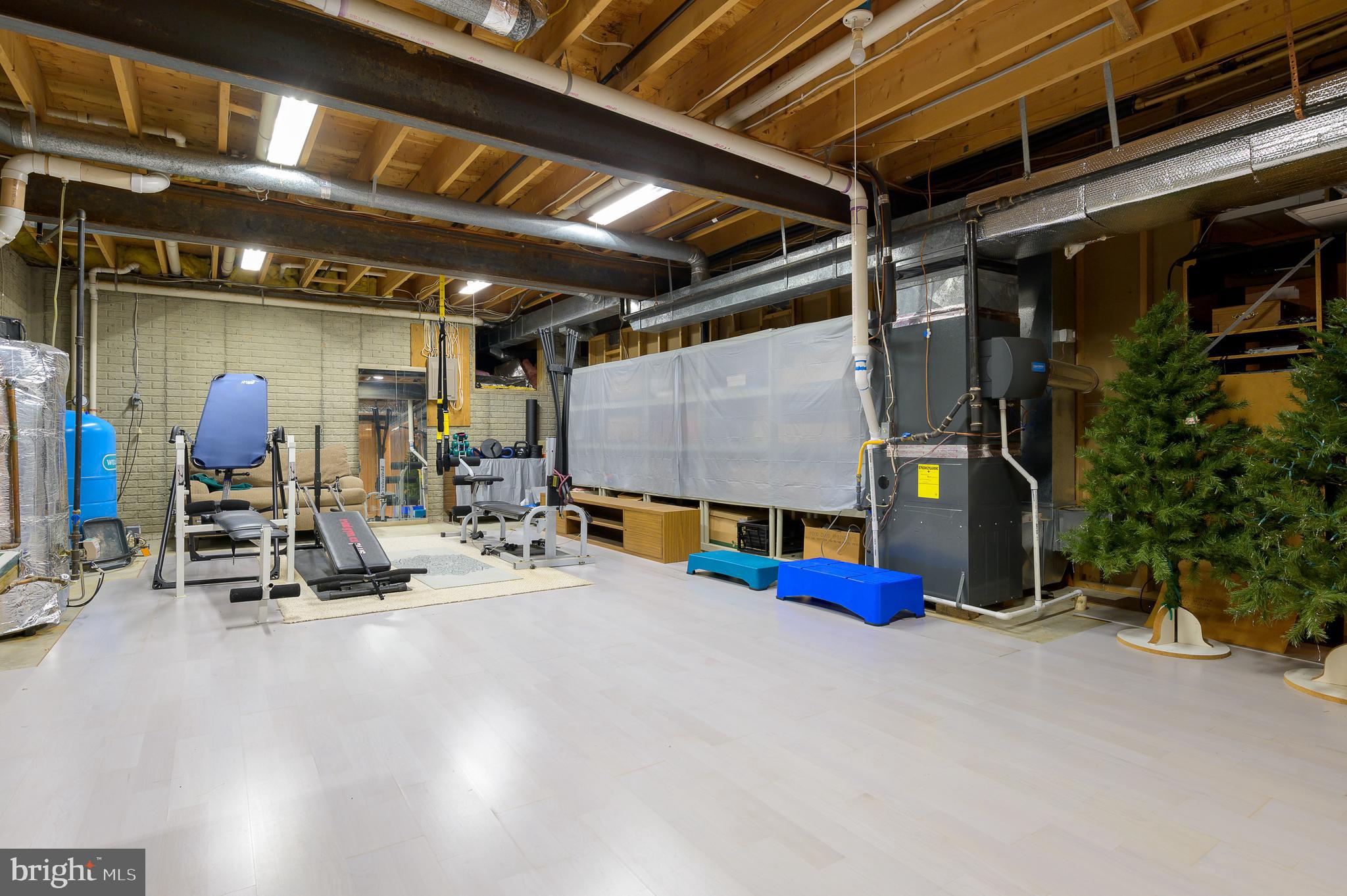 LAURELFORD - Residential