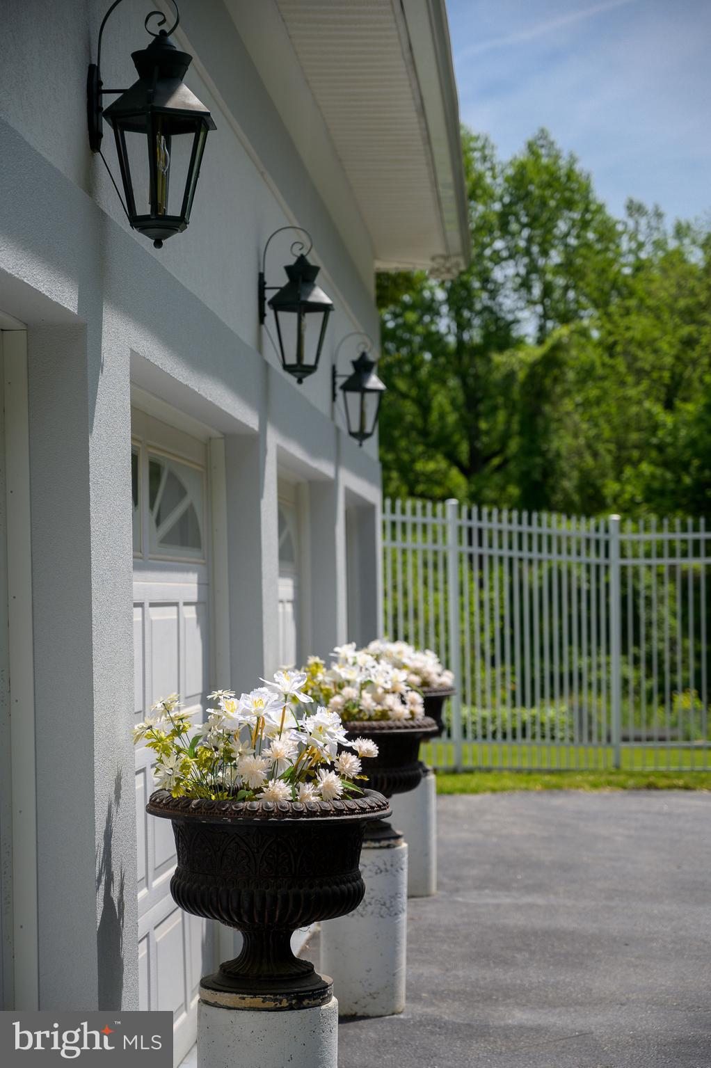 LAURELFORD - Residential