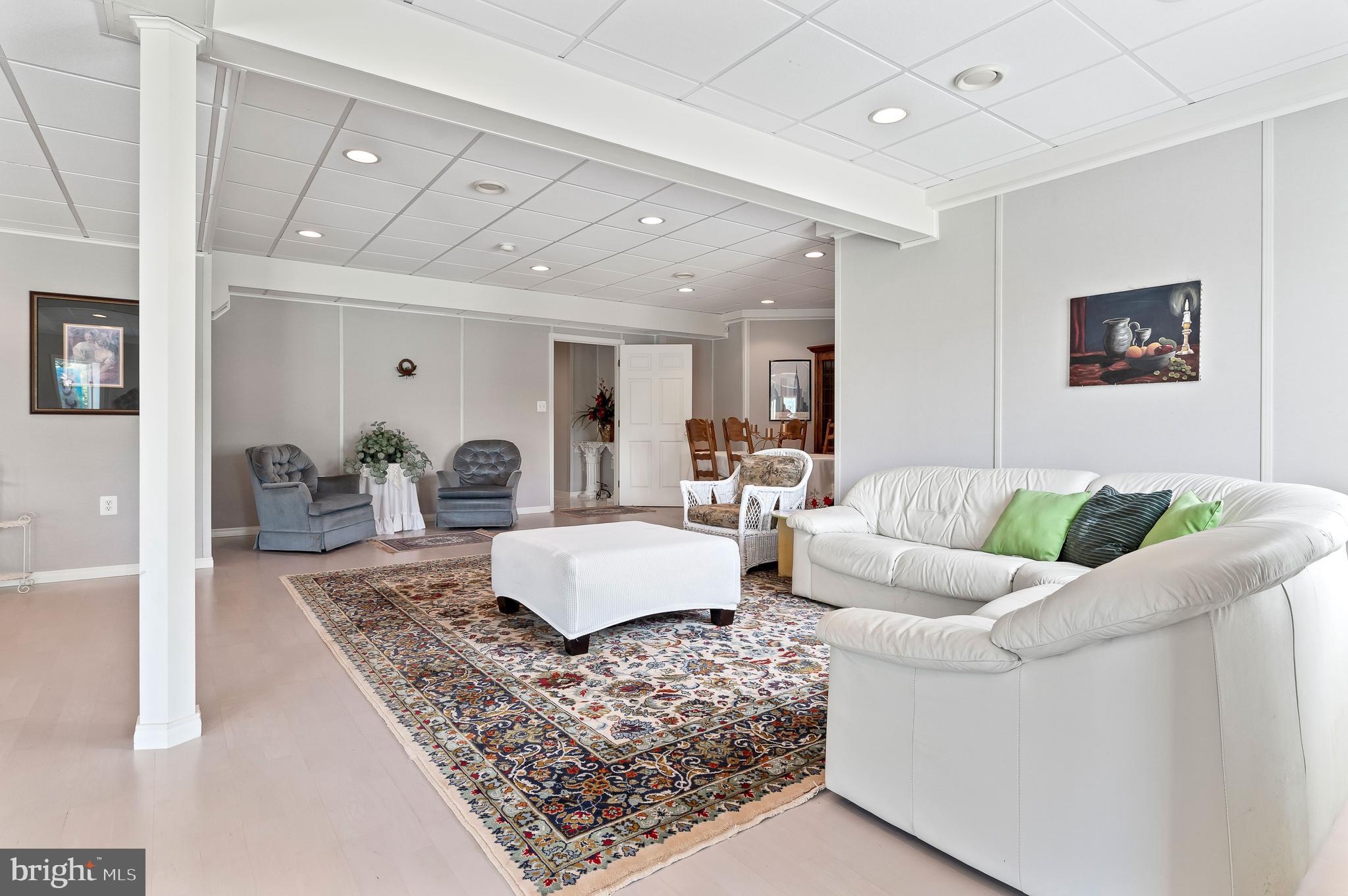 LAURELFORD - Residential