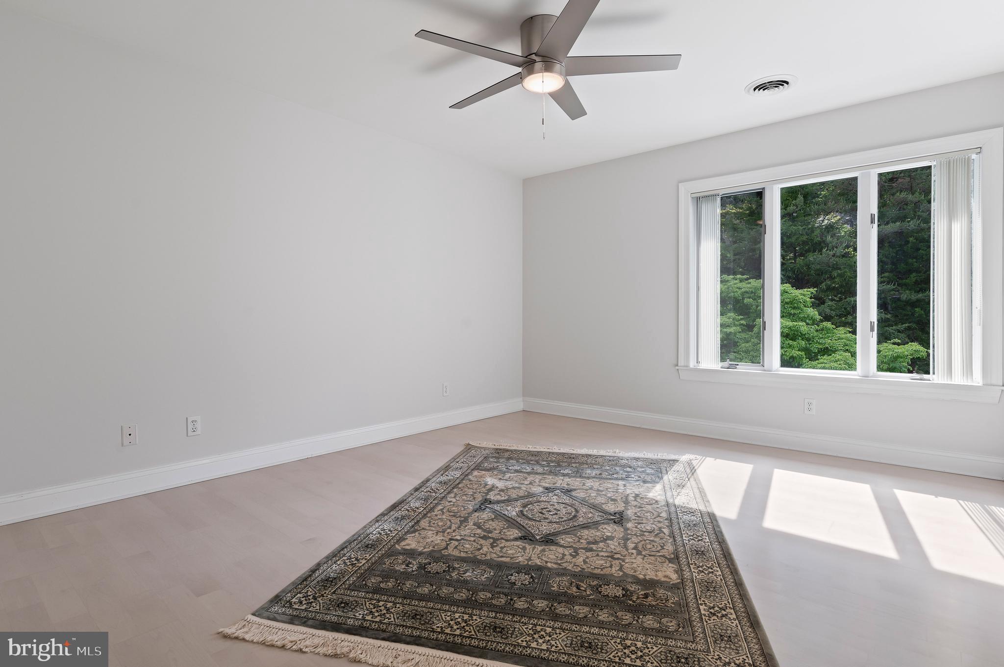 LAURELFORD - Residential