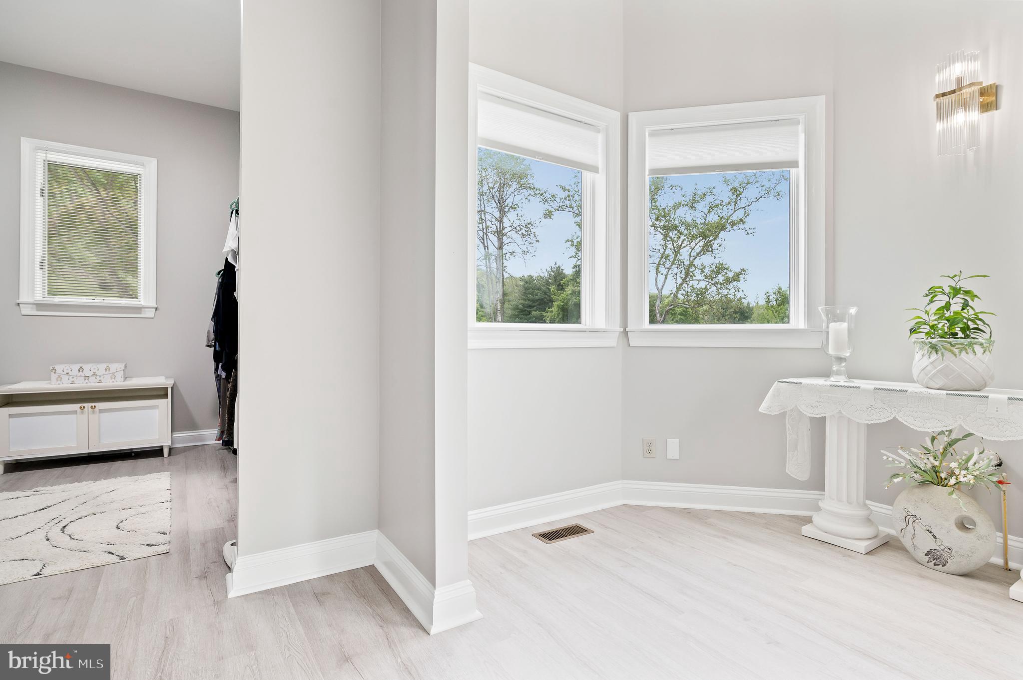 LAURELFORD - Residential