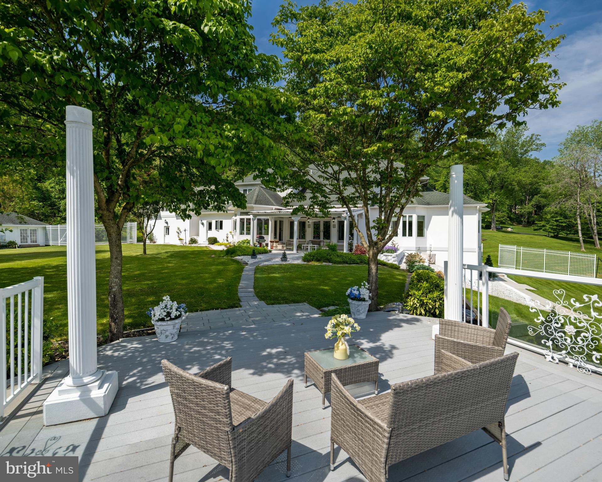 LAURELFORD - Residential