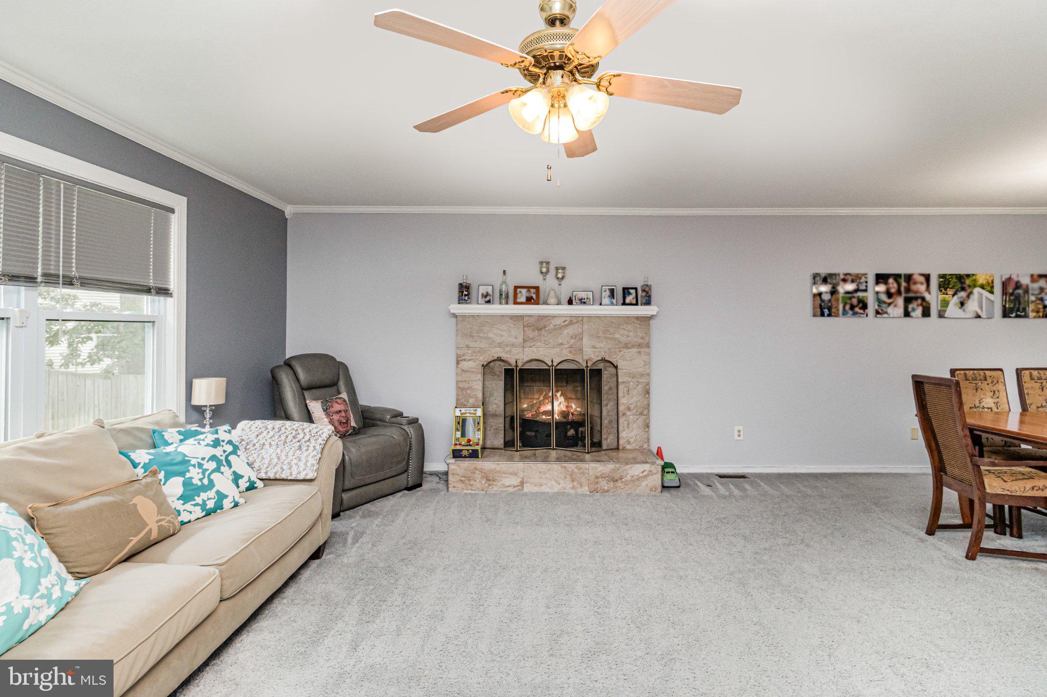 5212 FARMCREST CIRCLE