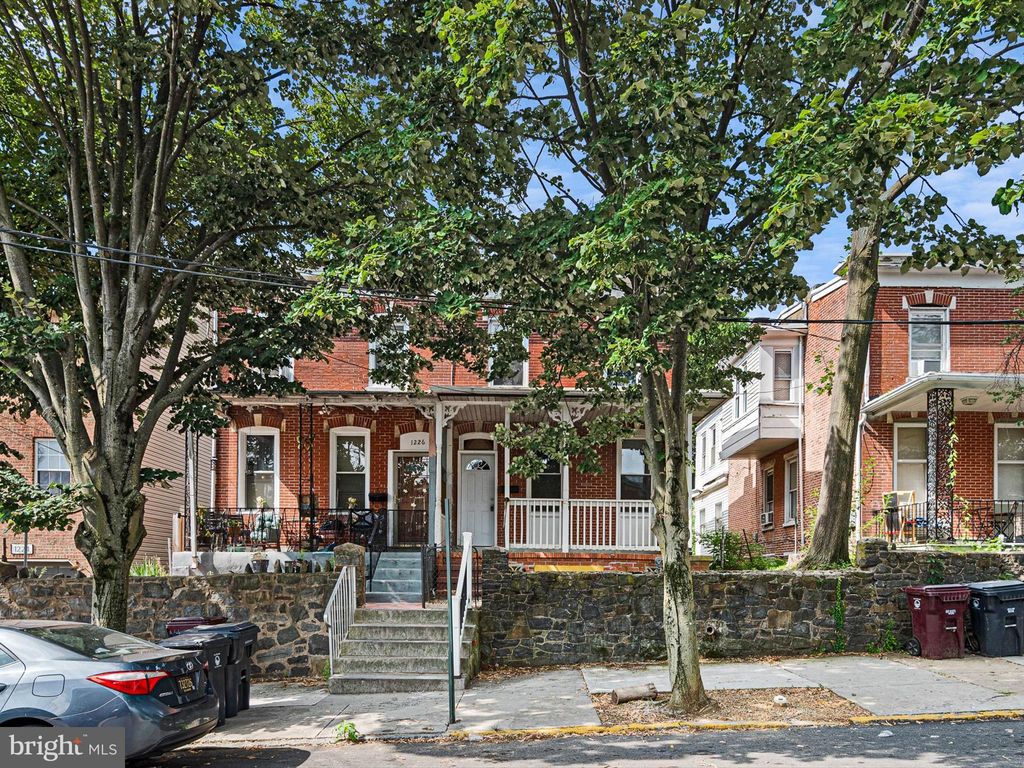 Photo of 1228 Linden Street, WILMINGTON, DE 19805 (MLS # DENC2089530)