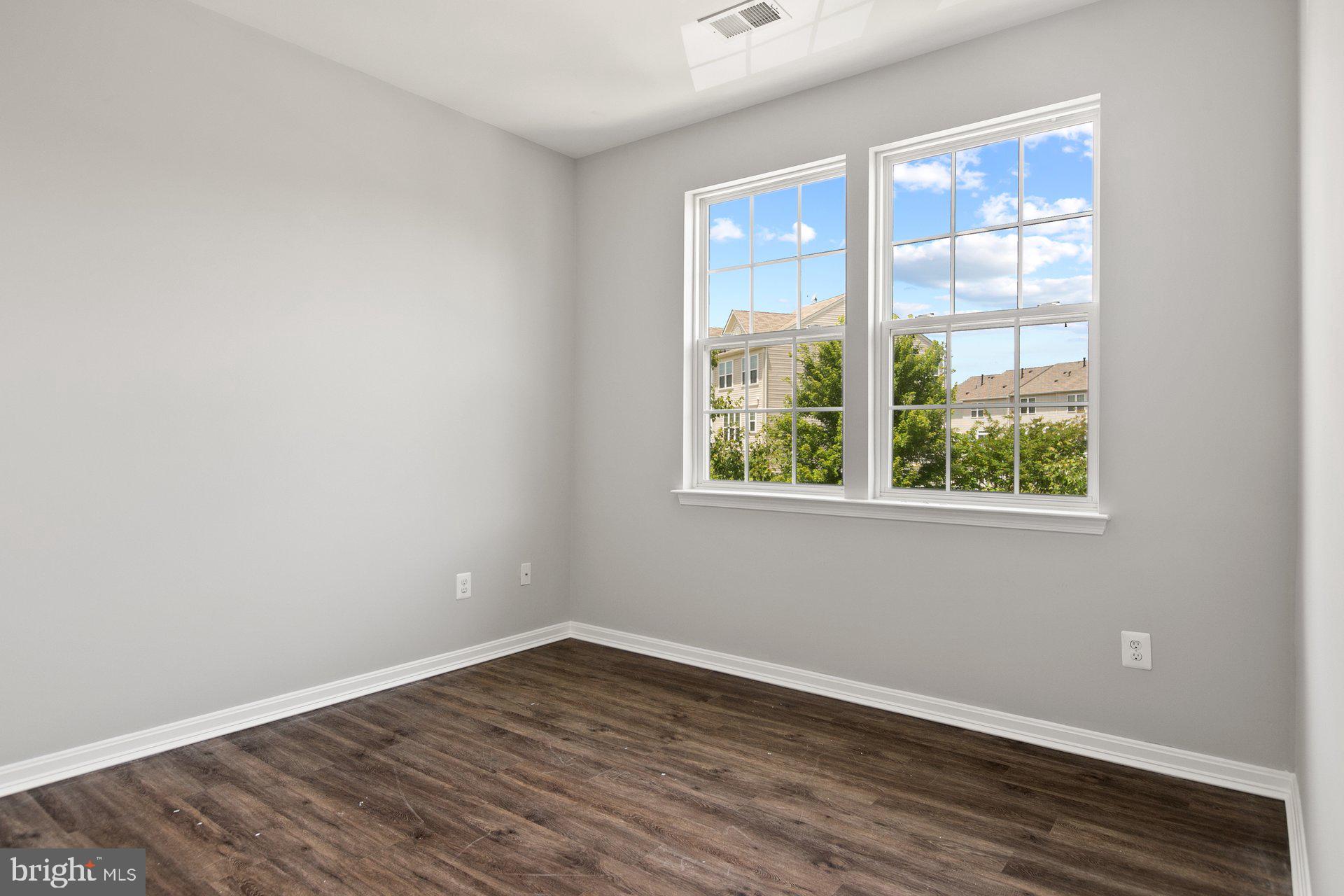 WOODLAND PARK AT WILDEWOOD - Residential